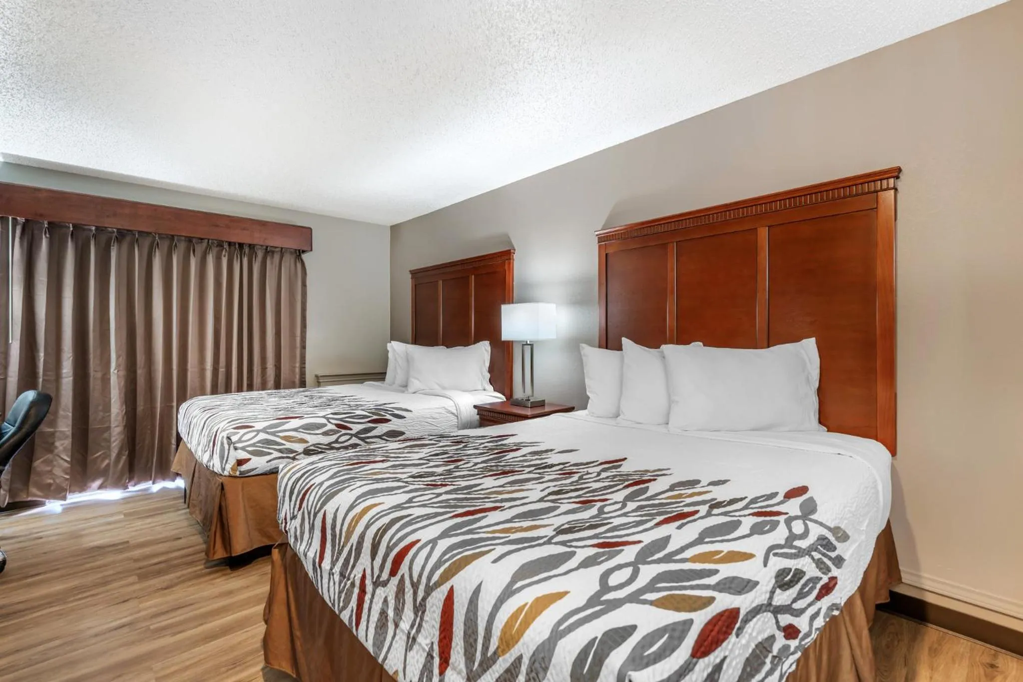 Photo of the whole room, Bed in Best Western Trail Dust Inn & Suites