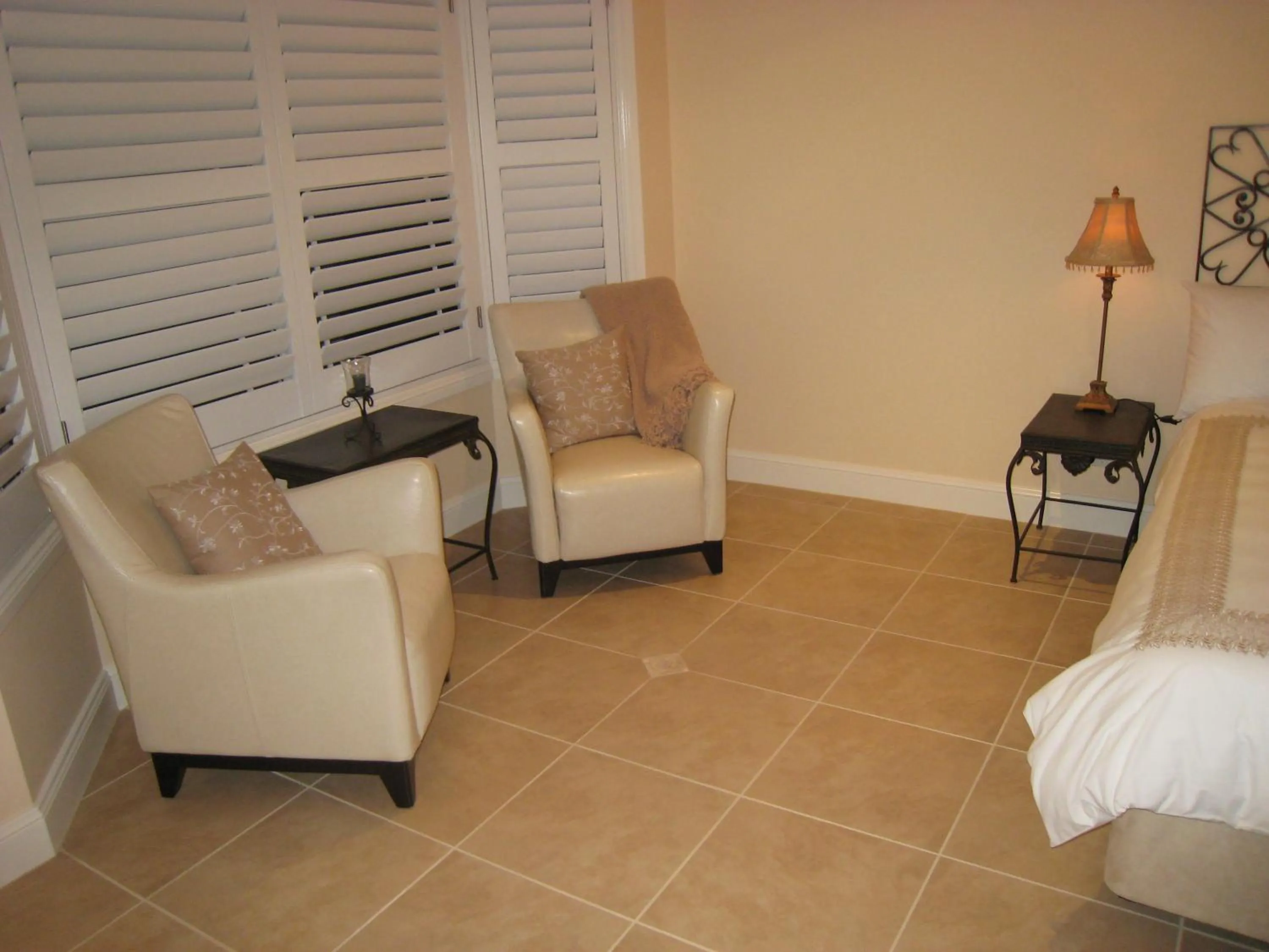 Seating area in Brezza Bella Boutique Bed & Breakfast