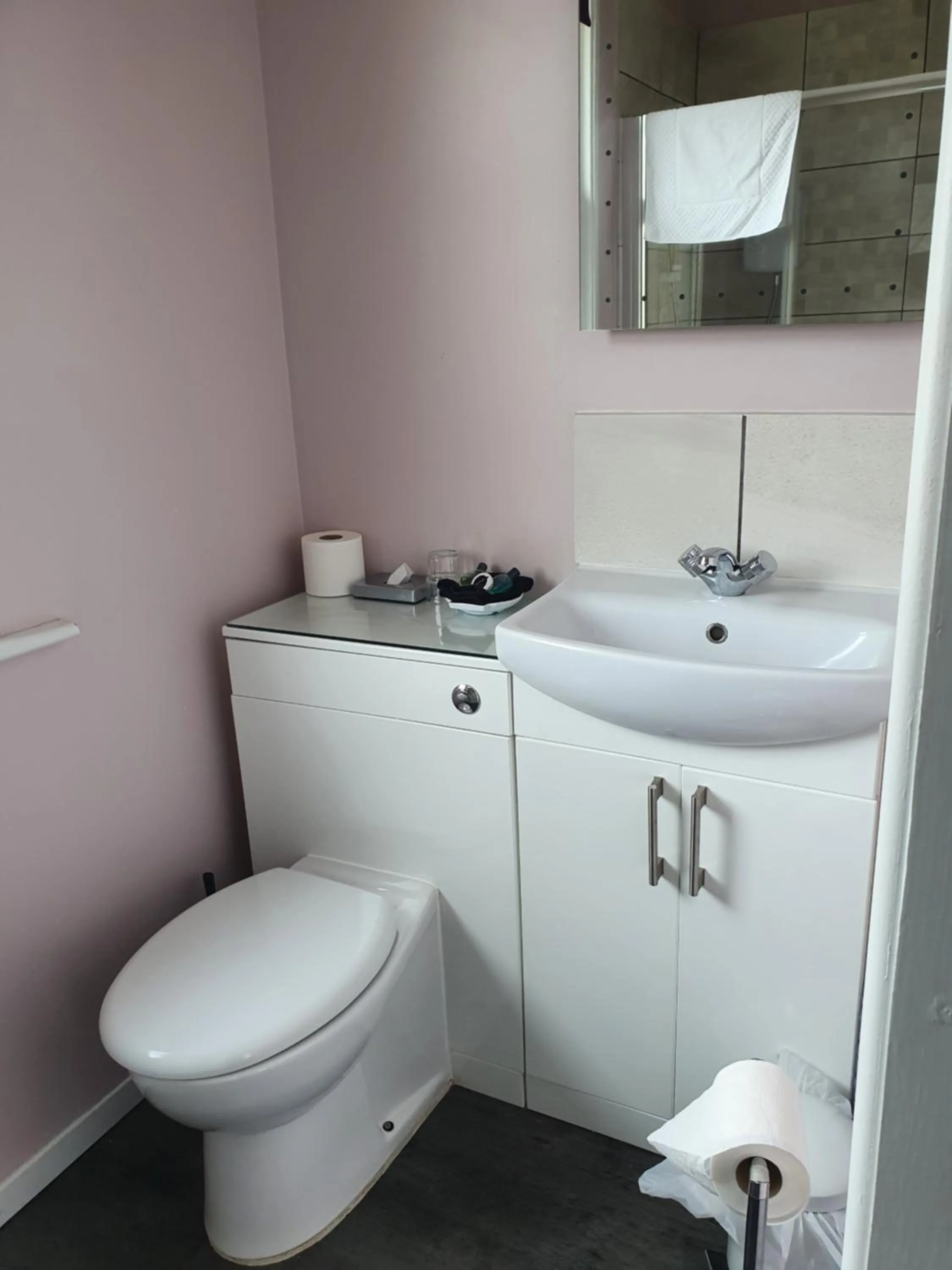 Bathroom in Grosvenor House Hotel