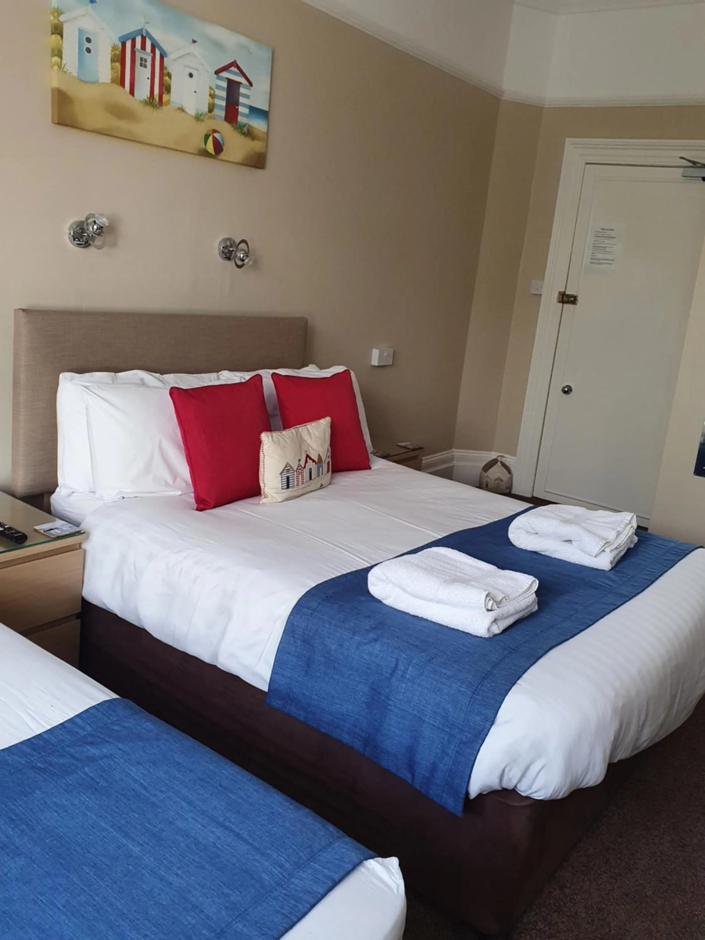 Bed in Grosvenor House Hotel