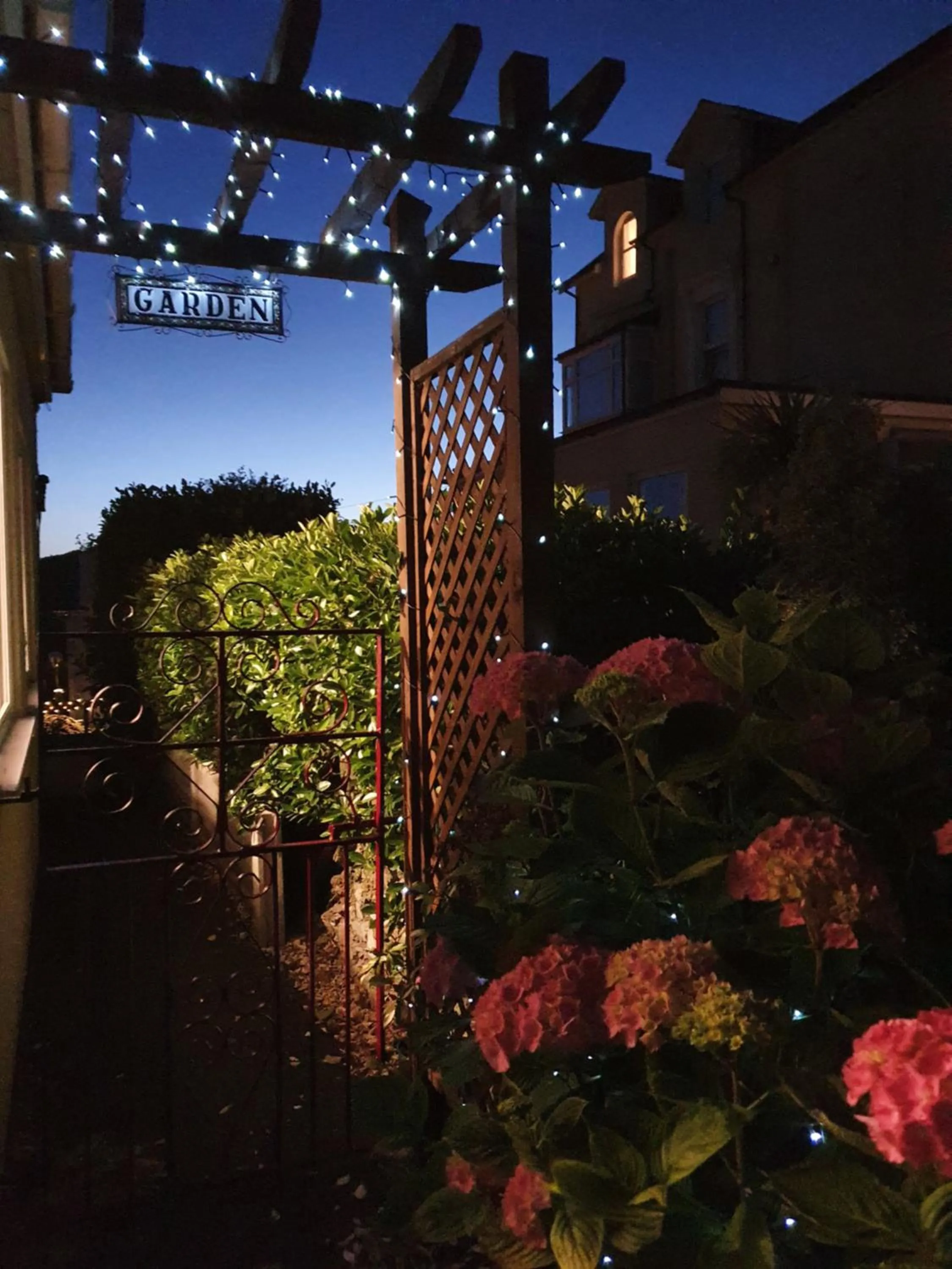 Garden in Grosvenor House Hotel