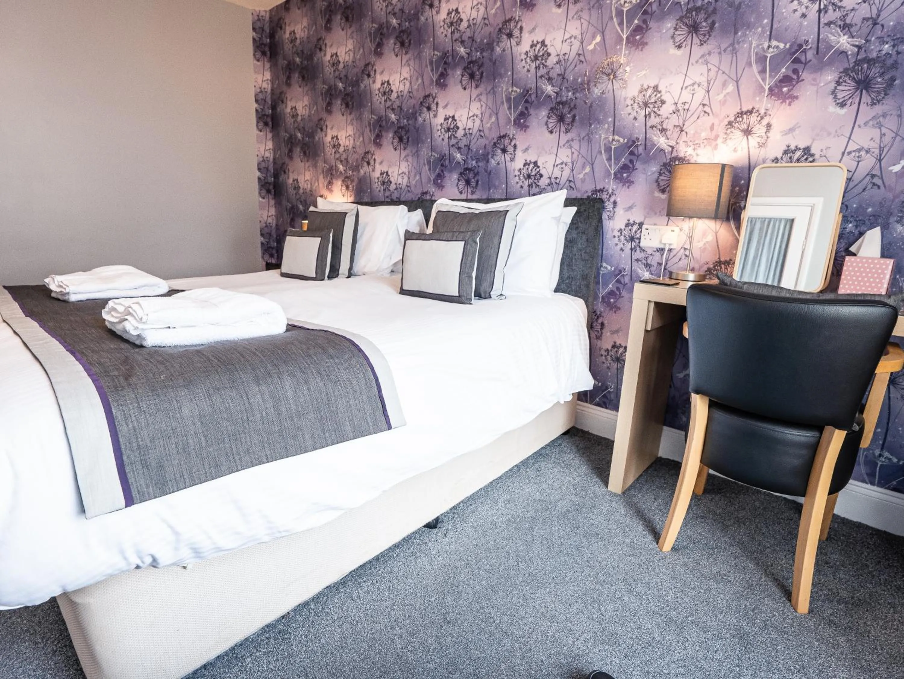 Bed in Grosvenor House Hotel