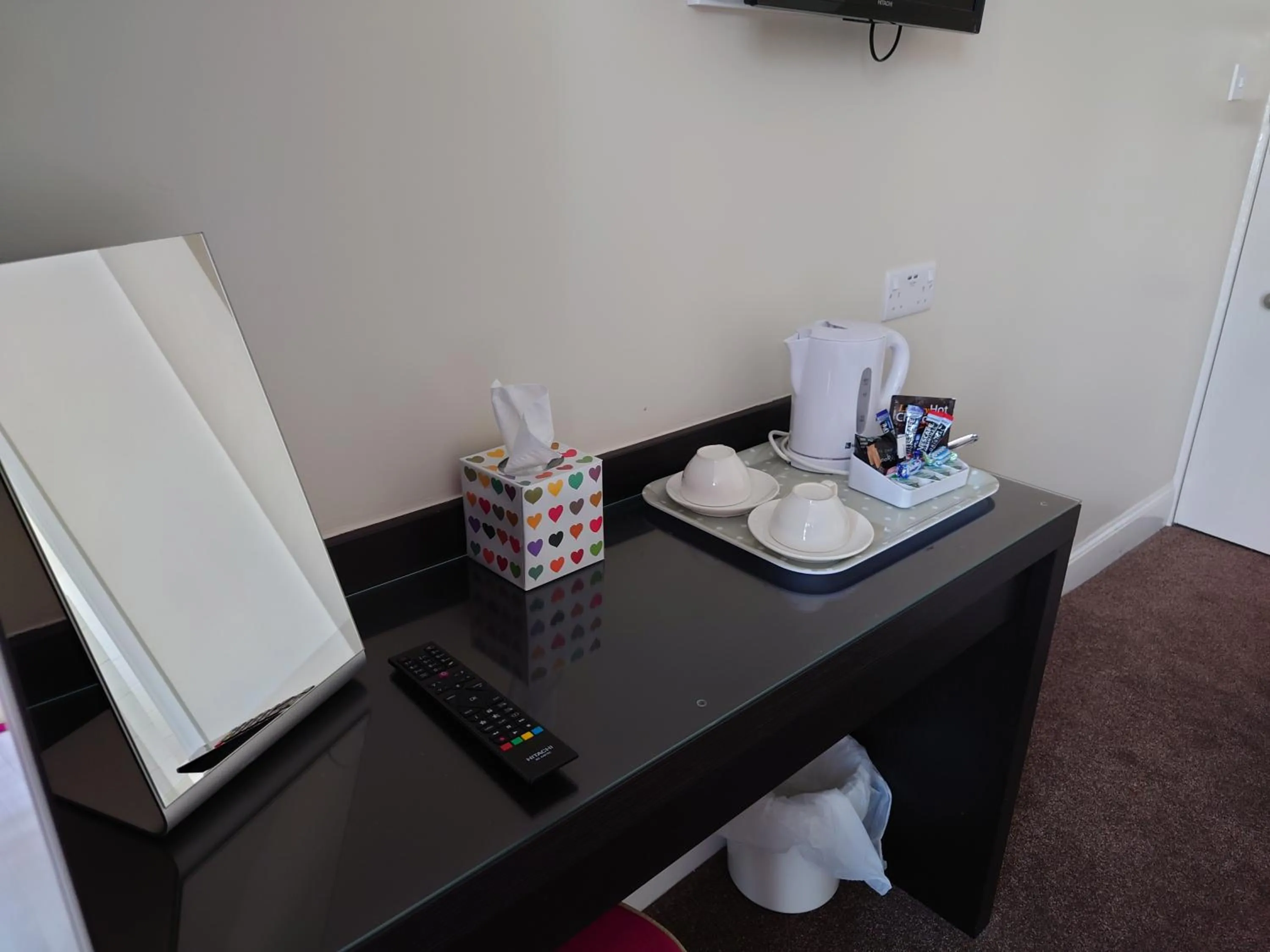 Coffee/tea facilities in Grosvenor House Hotel