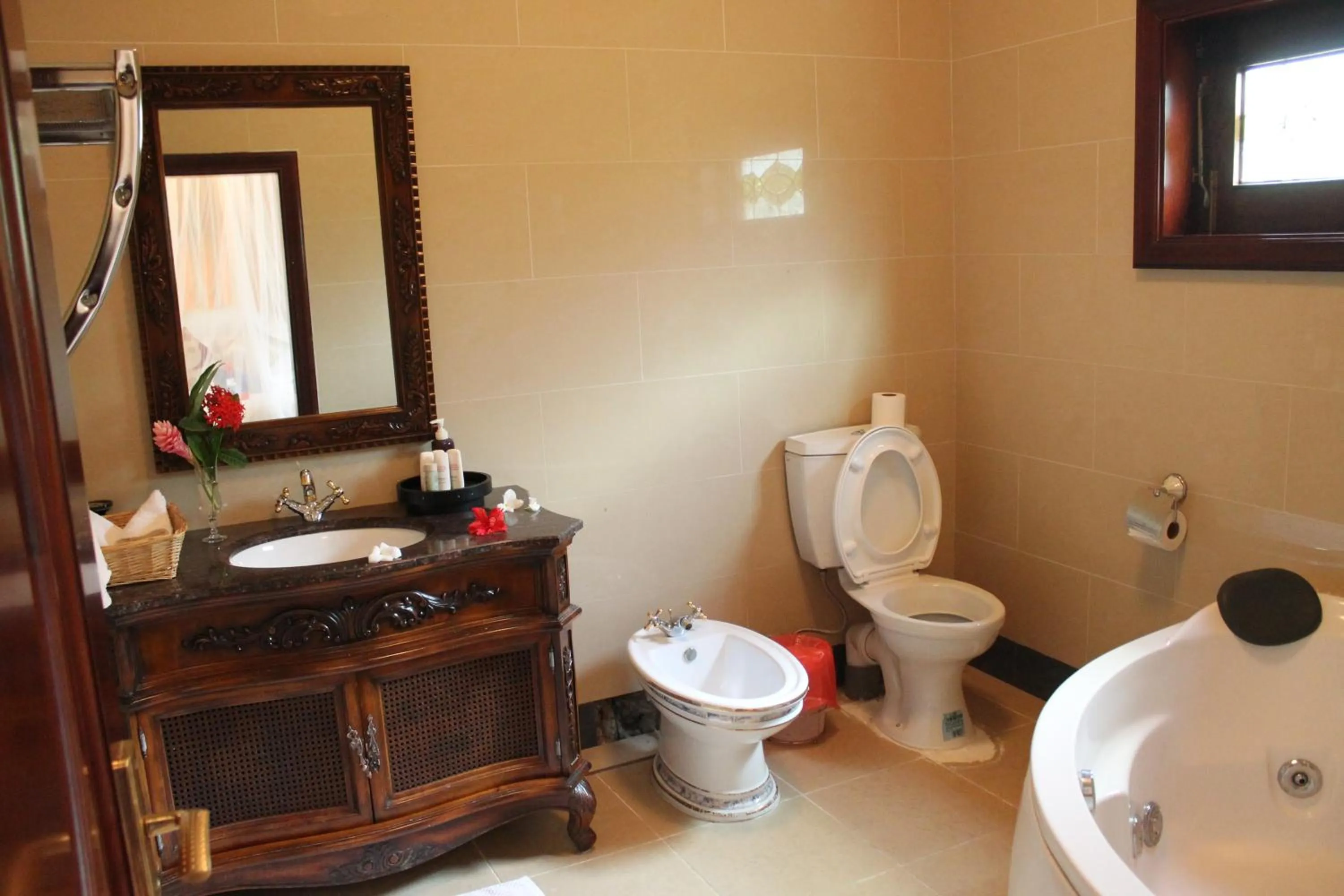 Bathroom in Le Bonheur Villa
