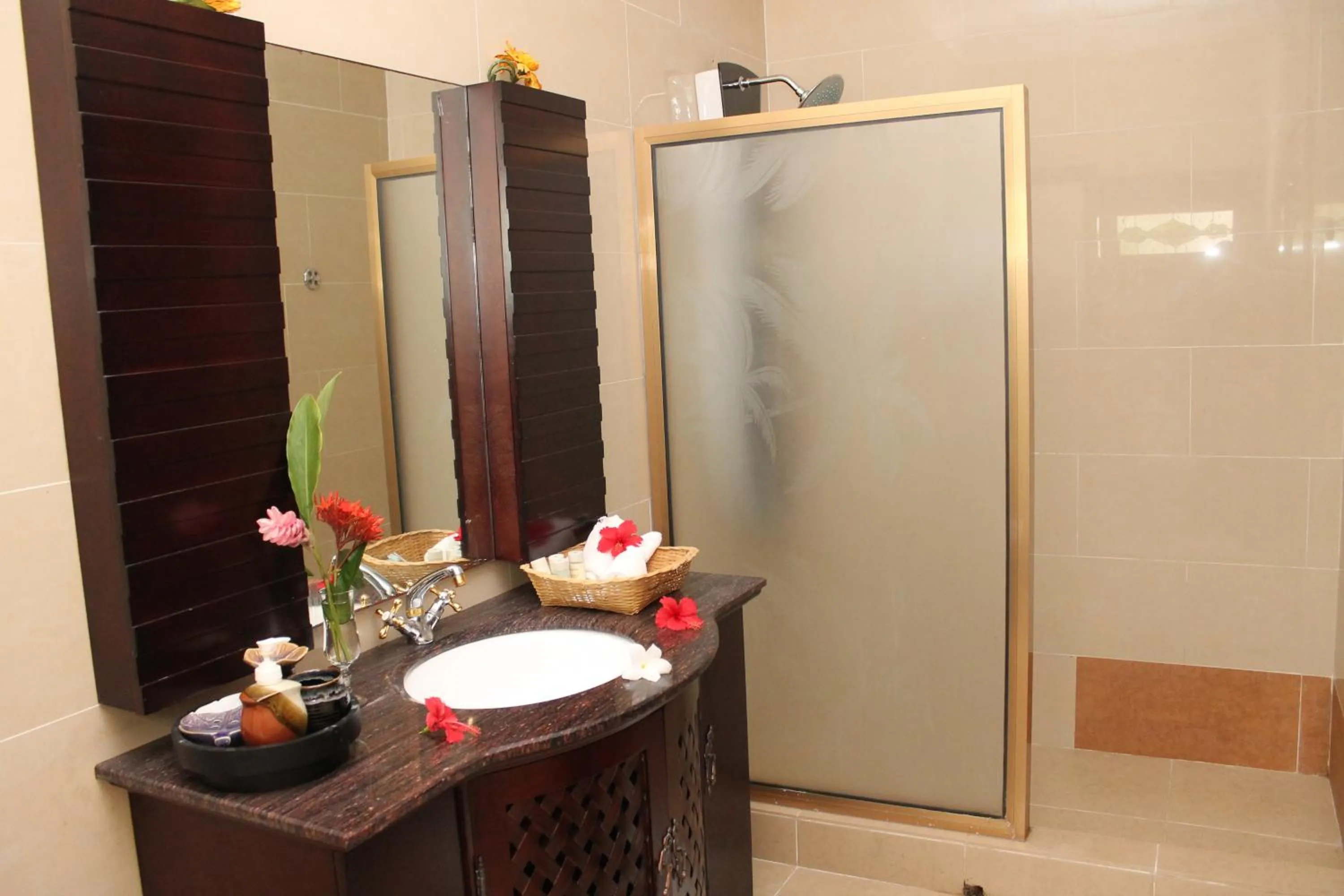 Bathroom in Le Bonheur Villa