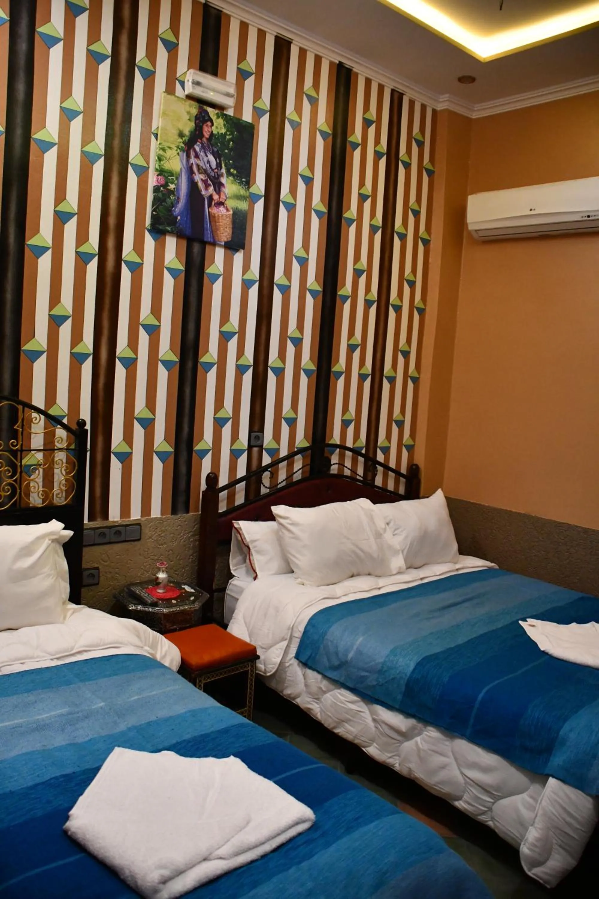 Bed in Hôtel La Vallée Des Oiseaux