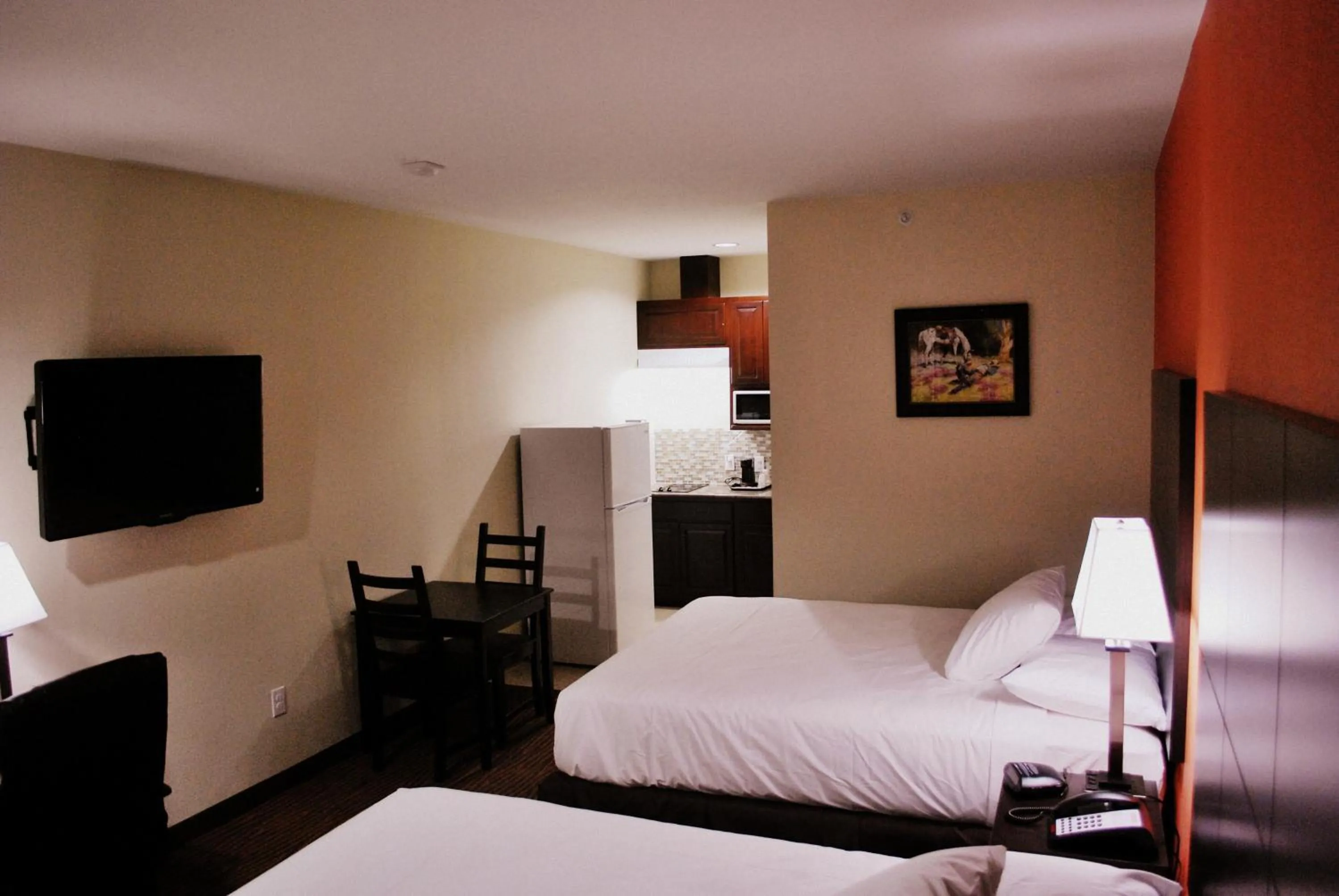 Westwood Inn & Suites