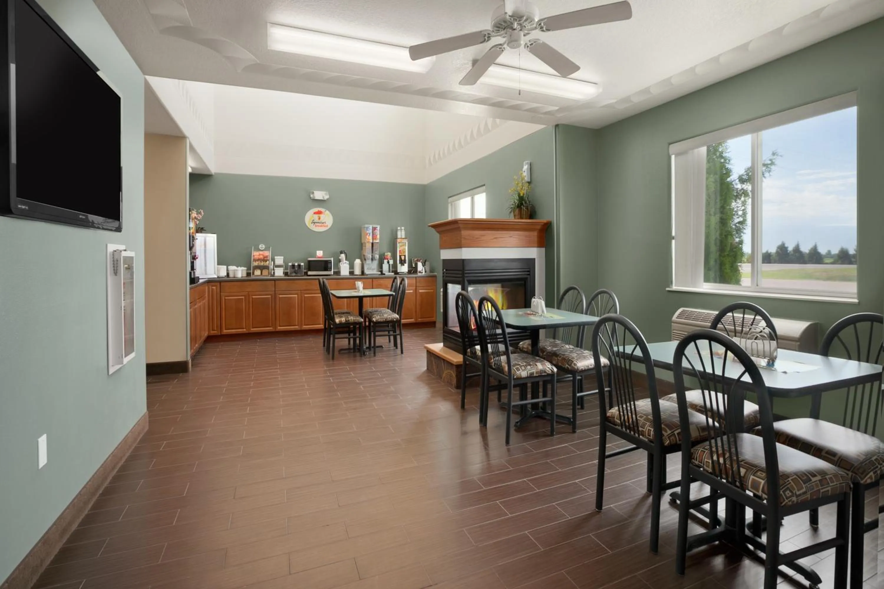 Decorative detail in Four Seasons Inn