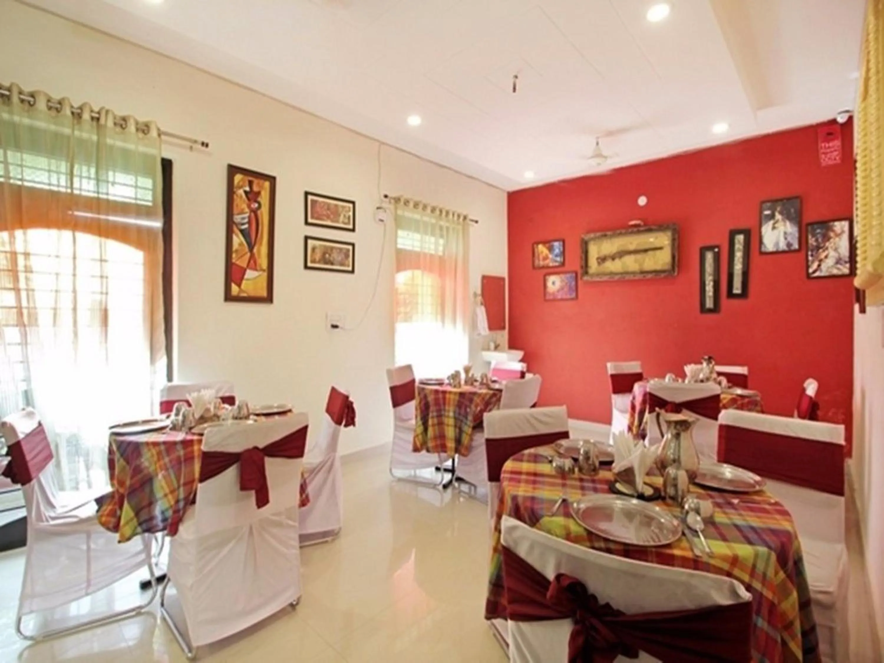 Restaurant/places to eat in Taj Haveli Hotel Agra - Walkable Distance From Taj Mahal
