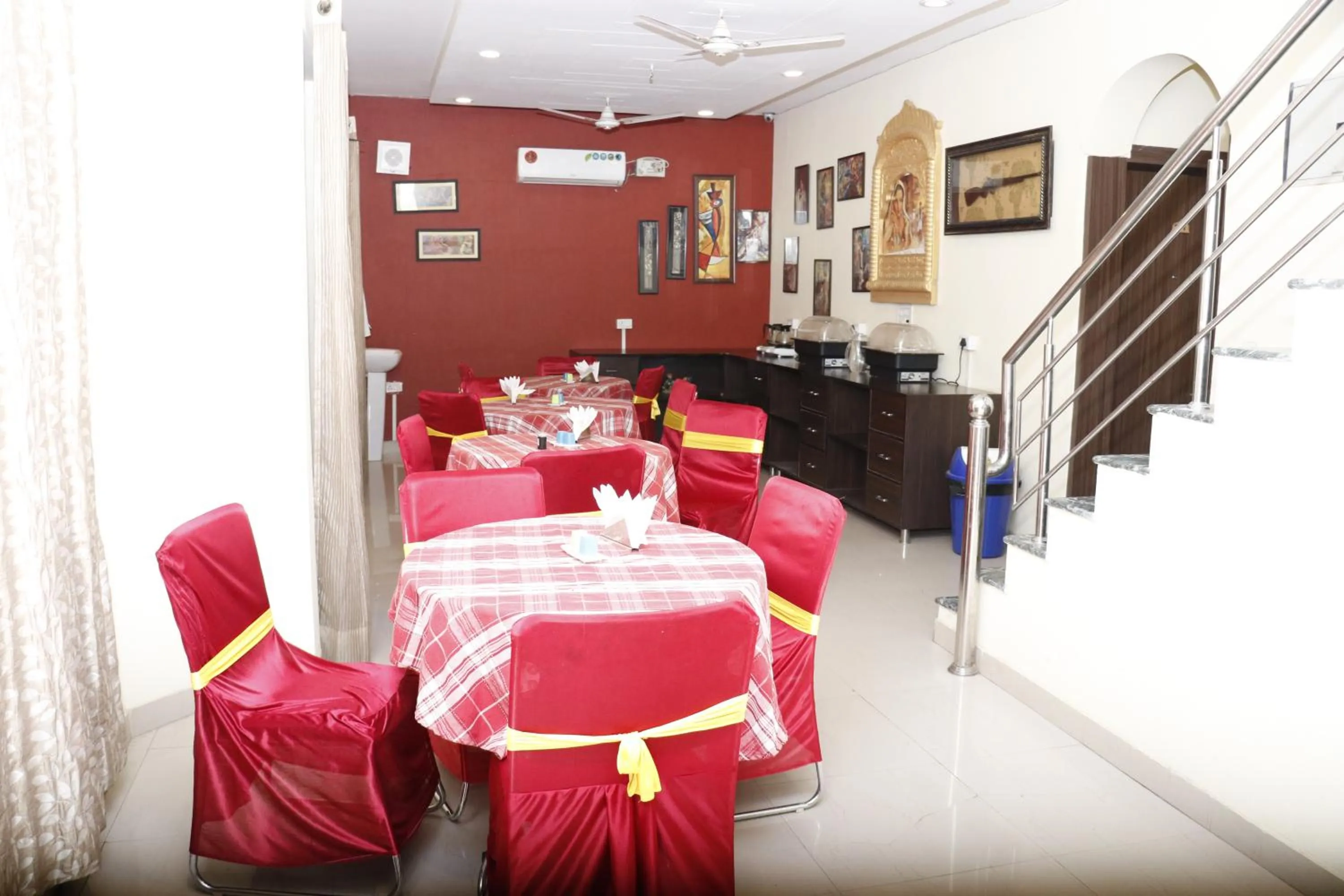 Dining area in Taj Haveli Hotel Agra - Walkable Distance From Taj Mahal