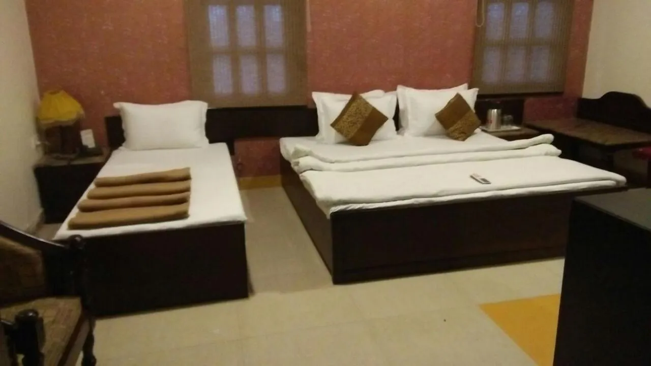 Bedroom, Bed in Hotel Abhinandan