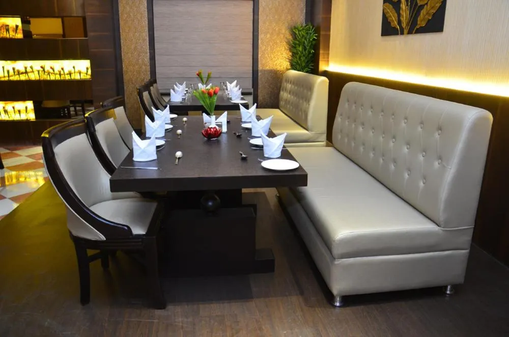 Dining area in Hotel Abhinandan