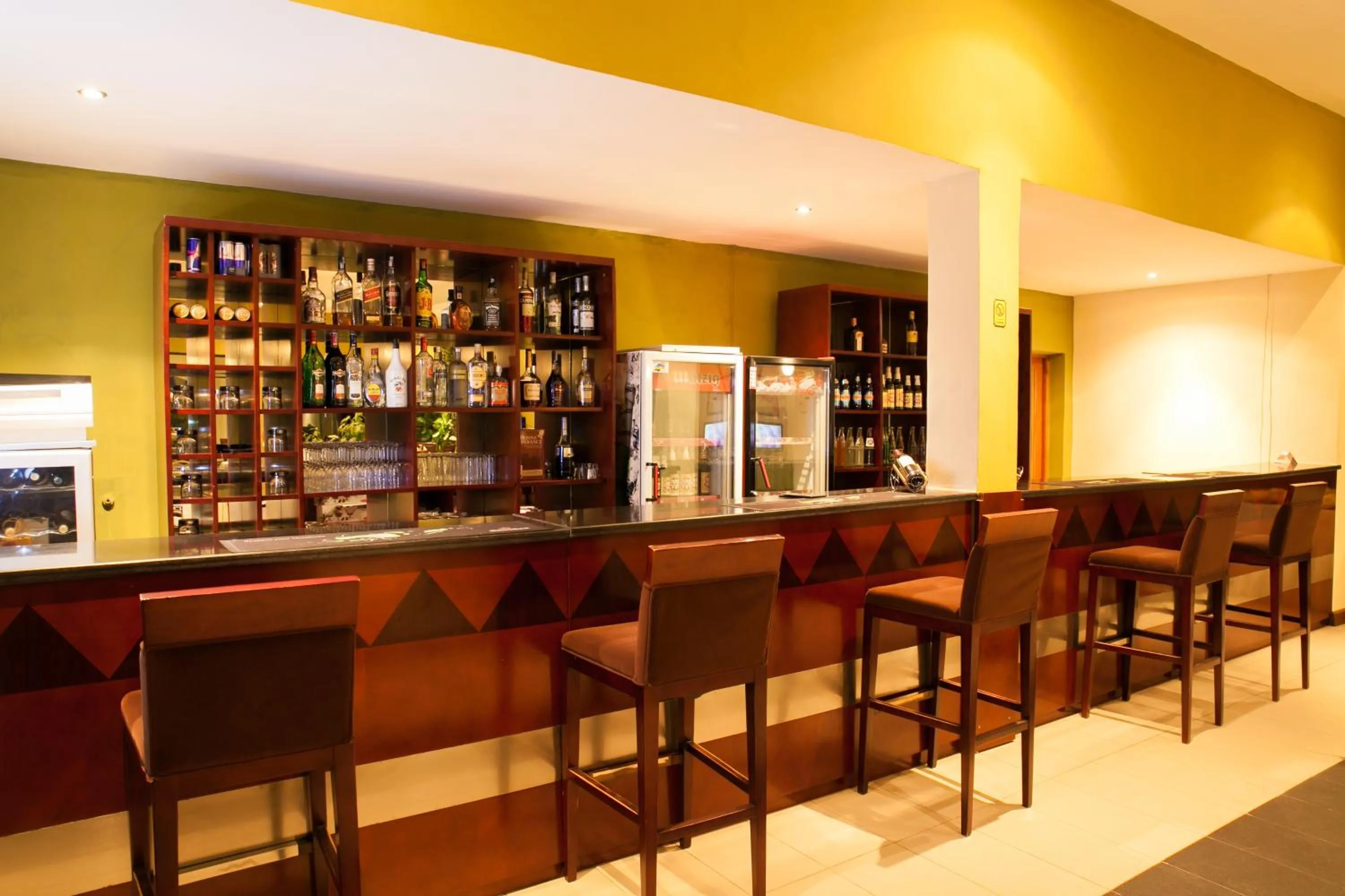 Lounge or bar in Gorillas Volcanoes Hotel