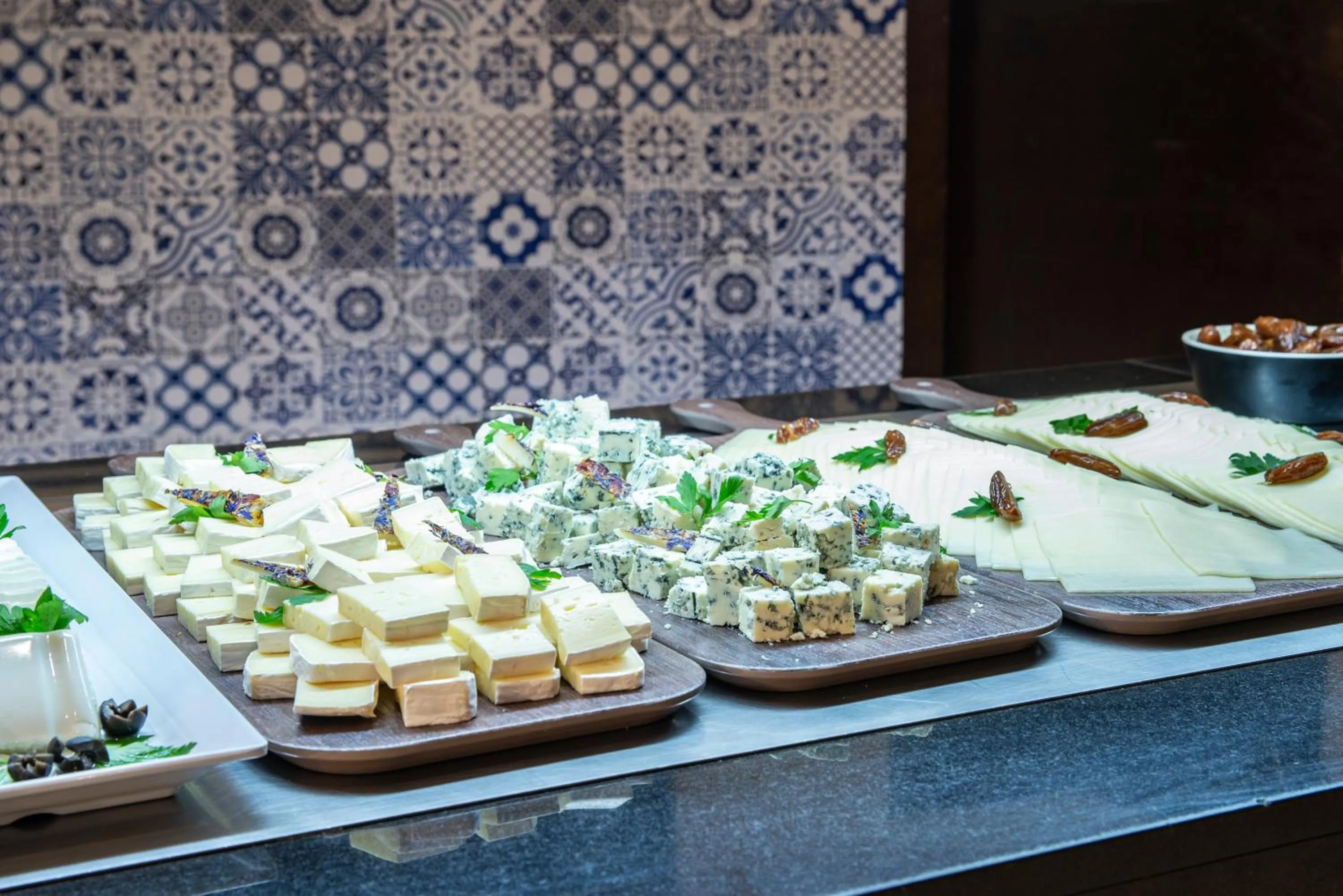 Food and drinks in Hotel Bahía Calpe by Pierre & Vacances