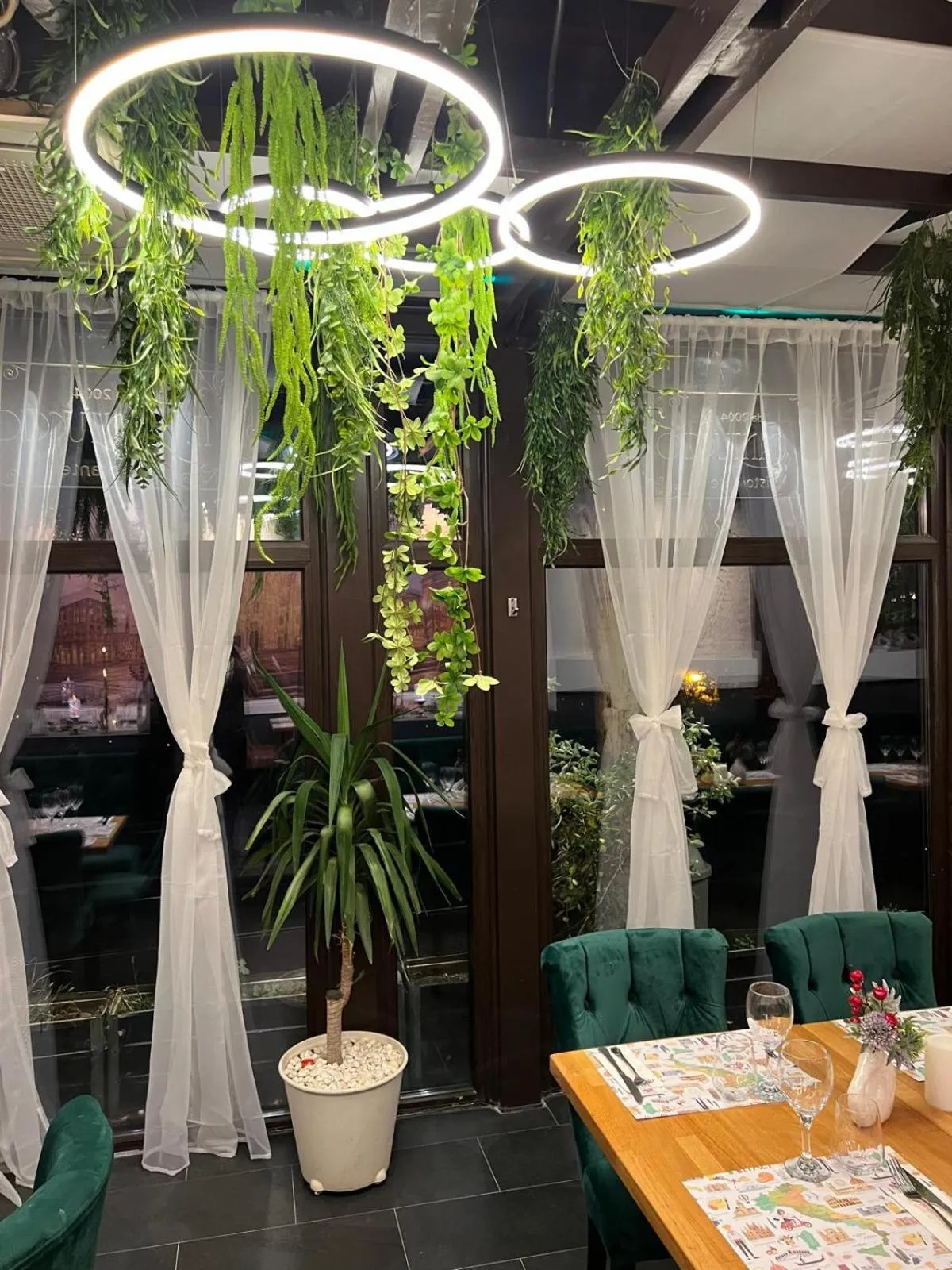 Hotel Les Jardins Carol