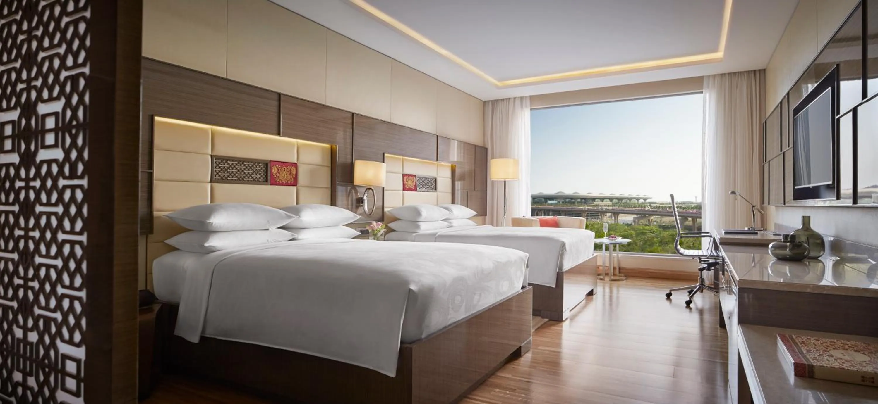View (from property/room), Bed in JW Marriott Mumbai Sahar Airport
