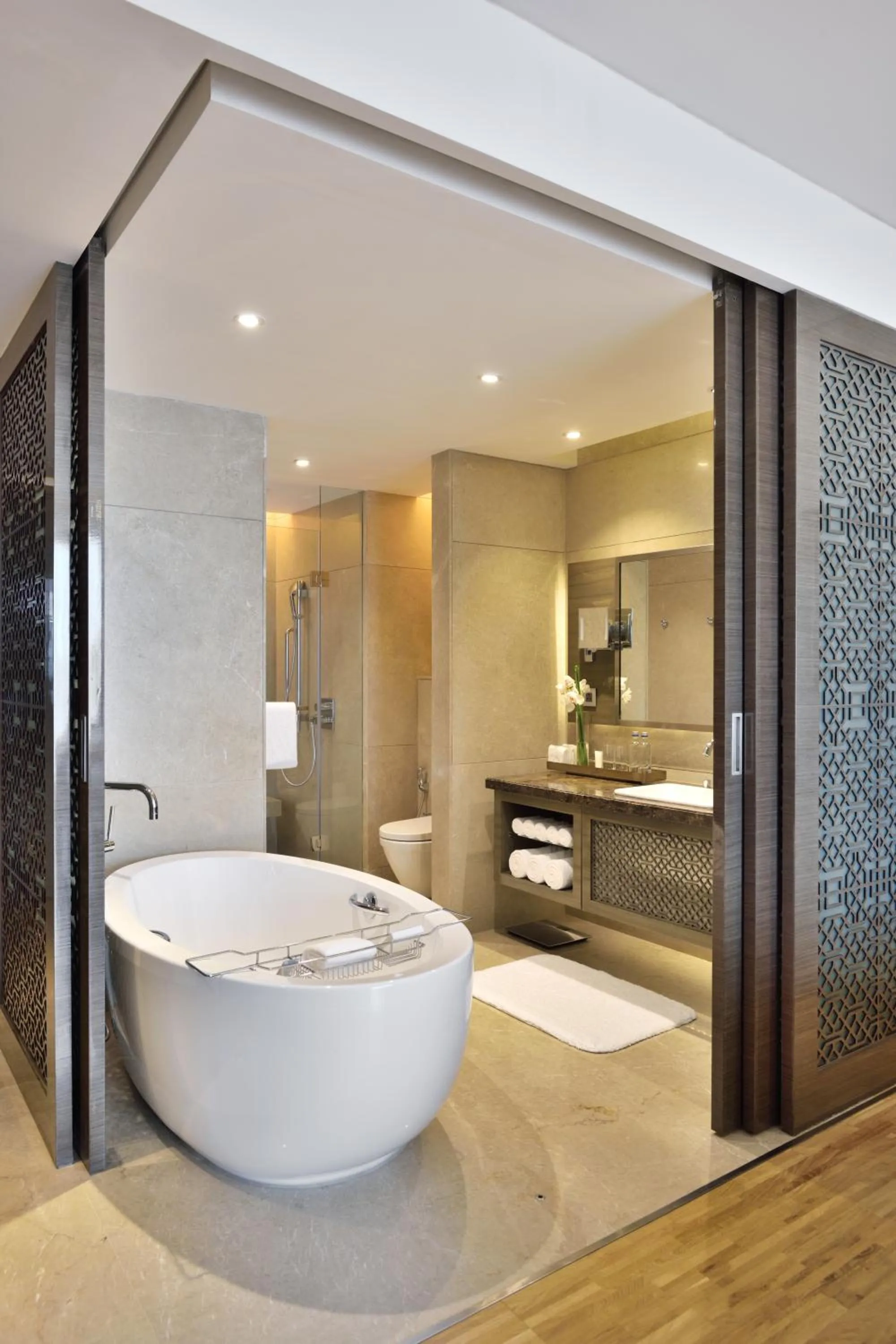 Bathroom in JW Marriott Mumbai Sahar Airport