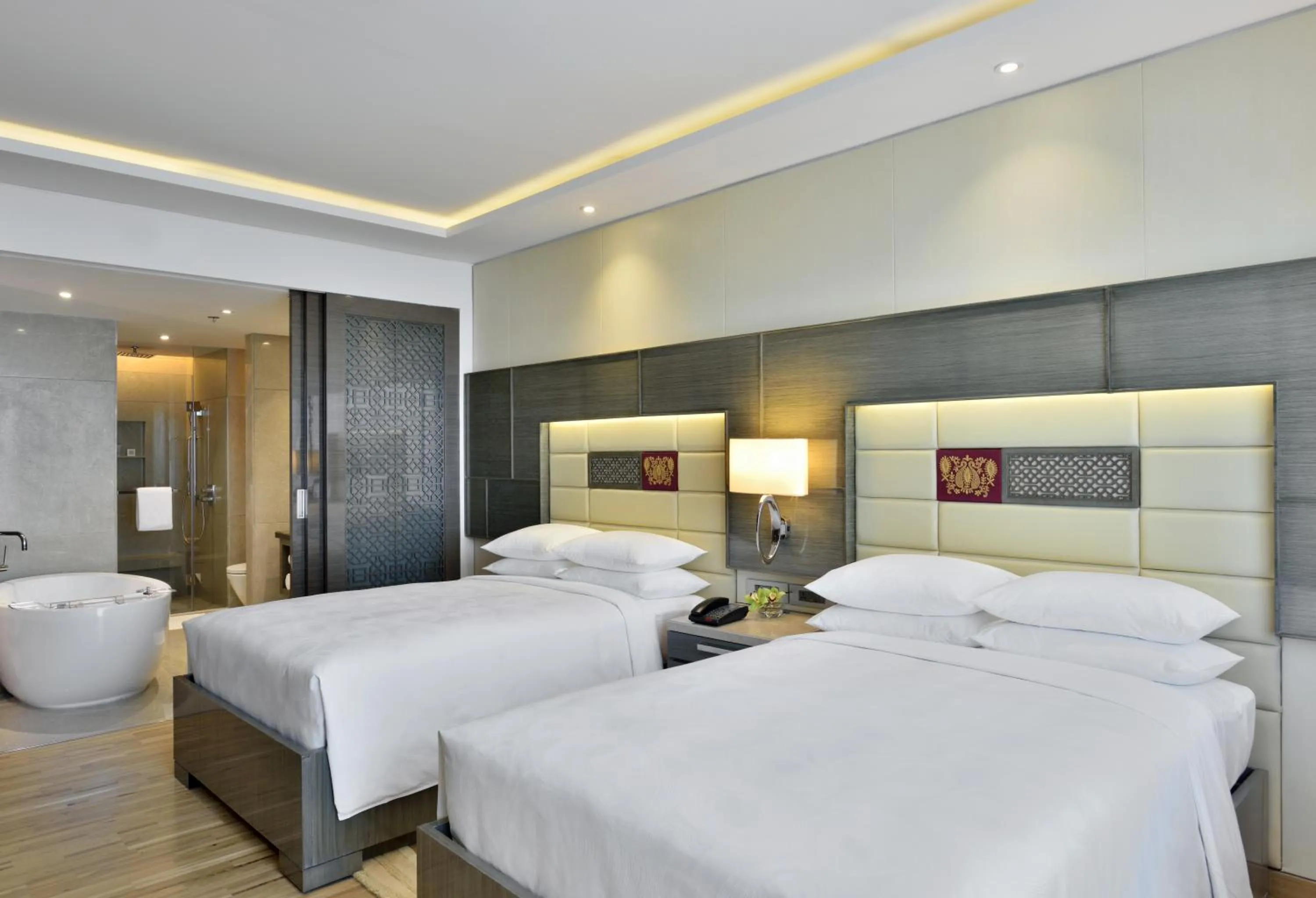 Bathroom, Bed in JW Marriott Mumbai Sahar Airport