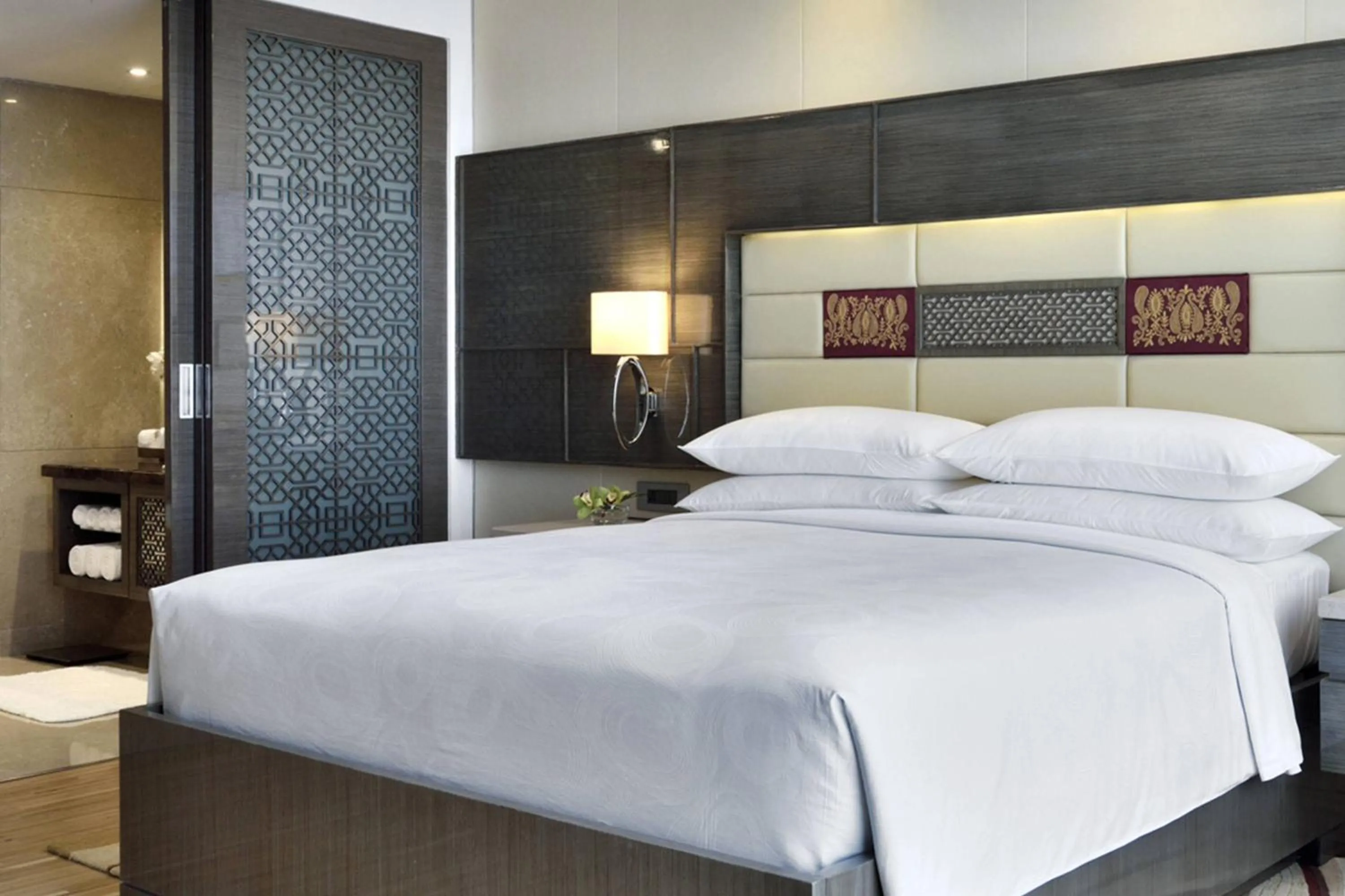 Bedroom, Bed in JW Marriott Mumbai Sahar Airport