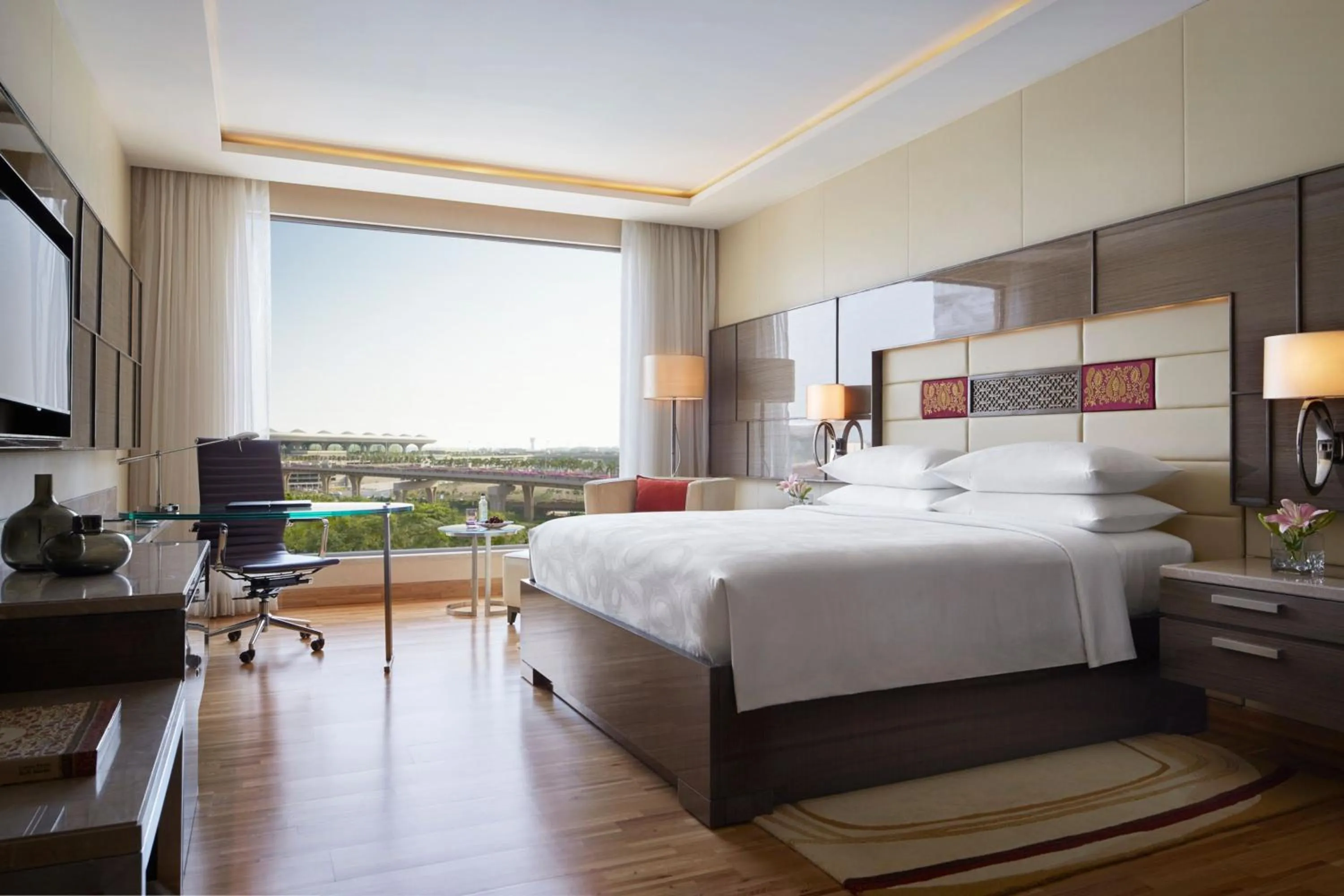 Bedroom, Bed in JW Marriott Mumbai Sahar Airport