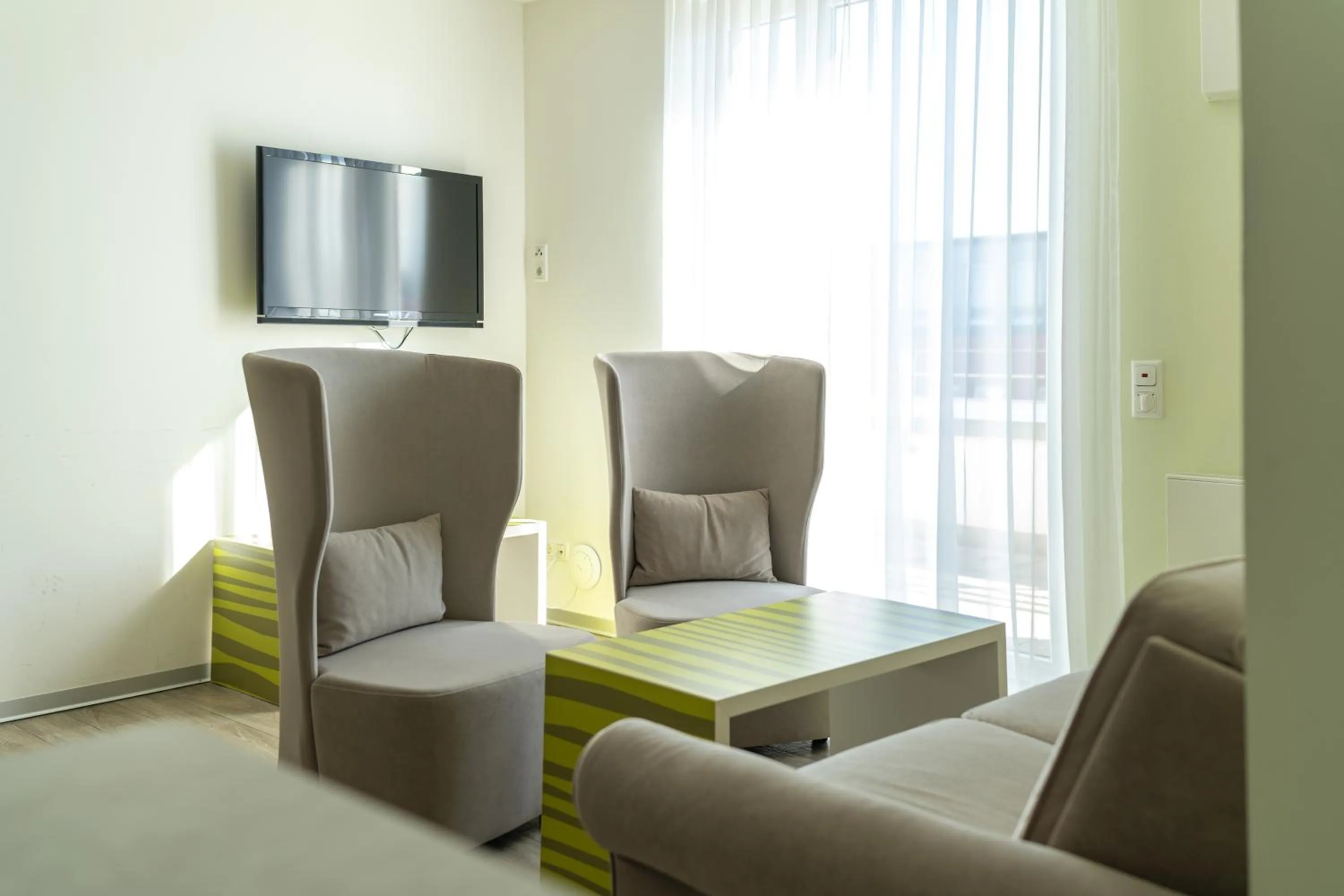 TV and multimedia in east Apart