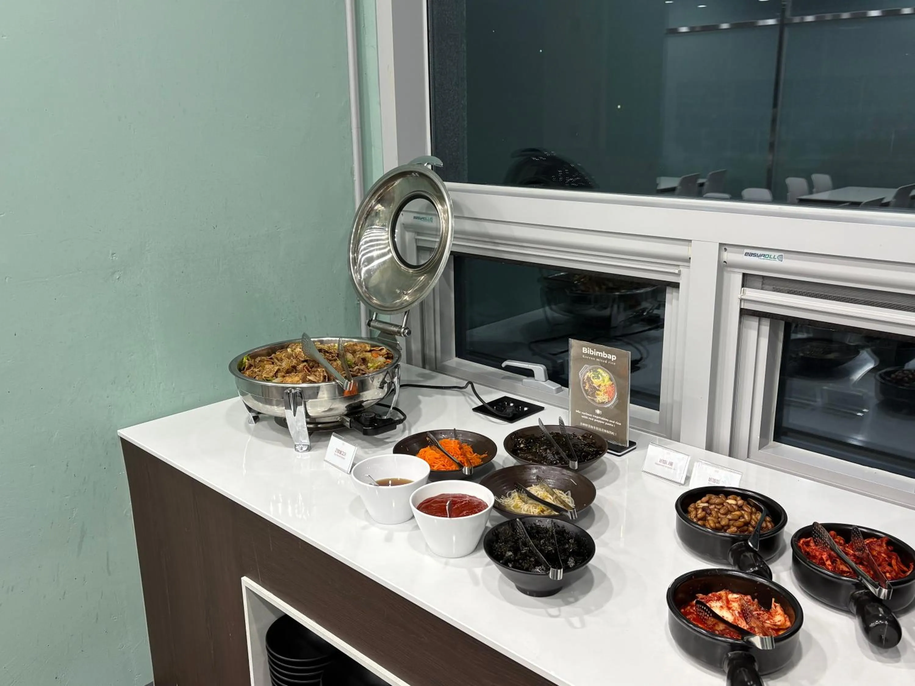 Restaurant/places to eat in H Avenue Sasang Station Residence Hotel