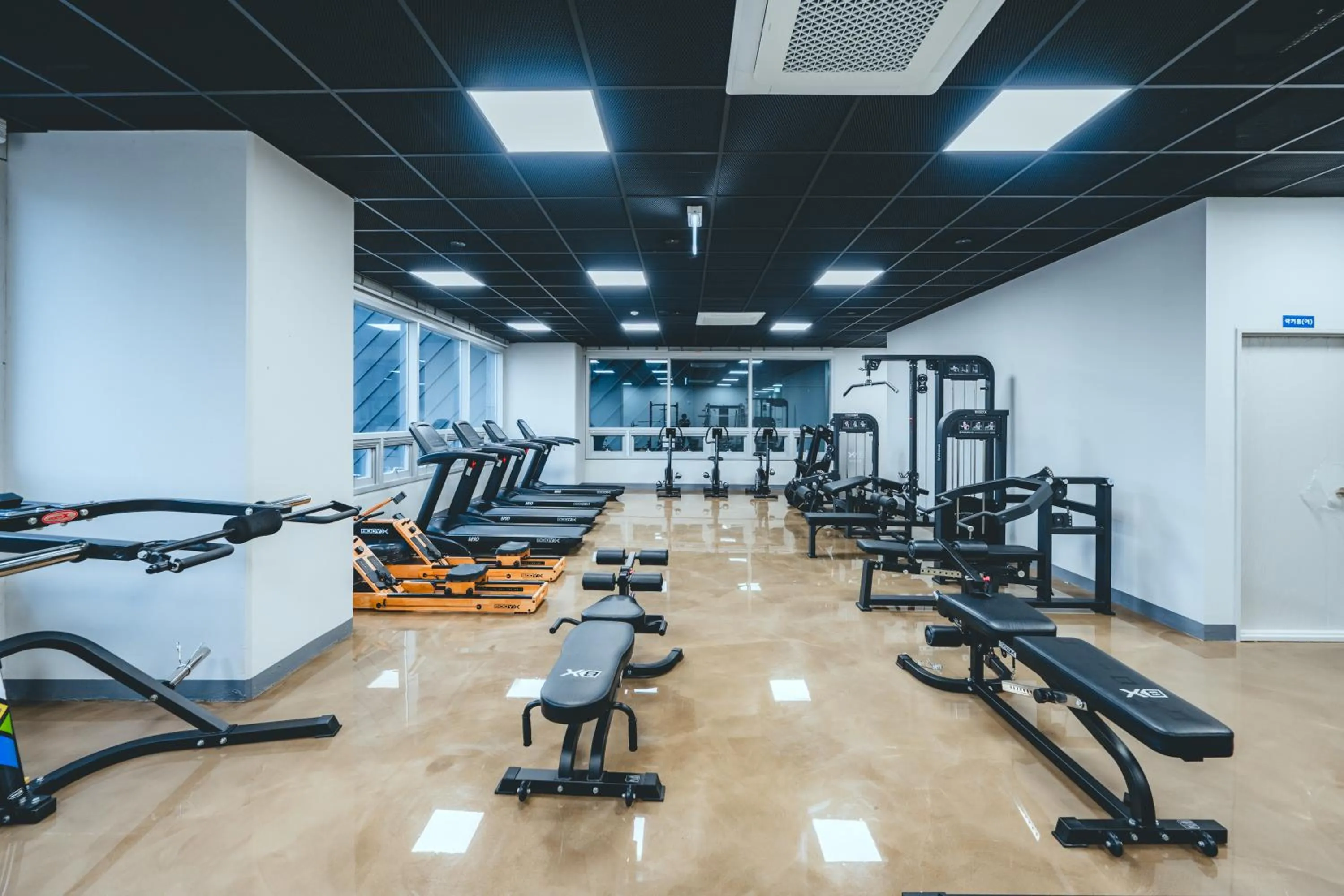 Fitness centre/facilities in H Avenue Sasang Station Residence Hotel
