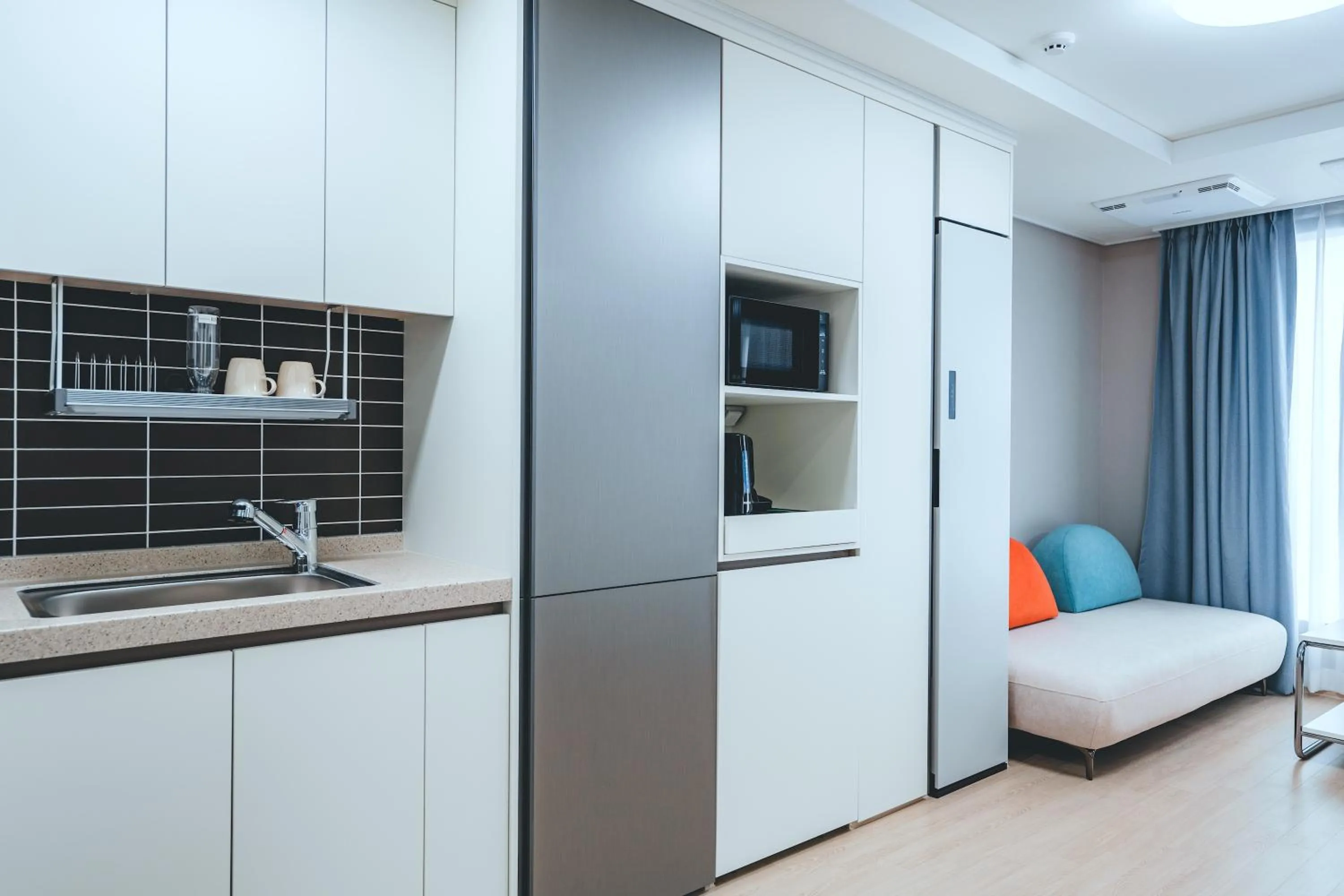 H Avenue Sasang Station Residence Hotel