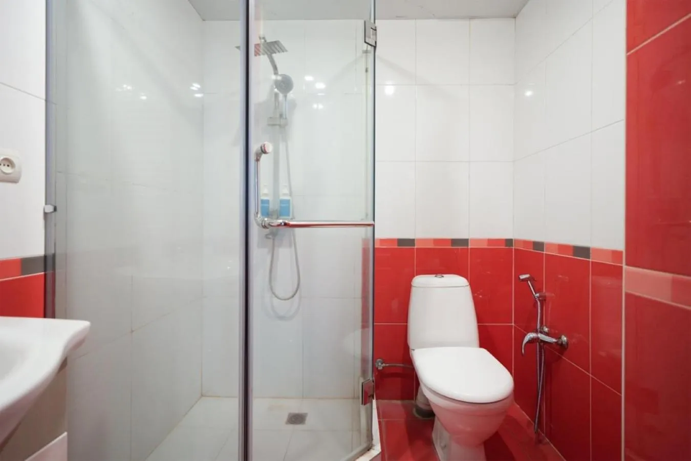 Shower in RIS Central Apartments Yerevan