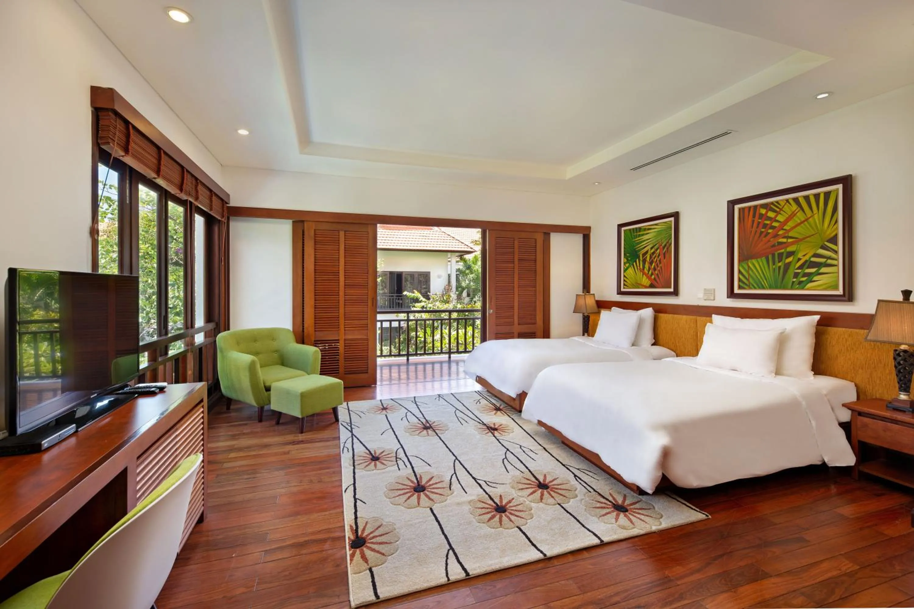 Communal lounge/ TV room, Bed in Purama Villas Luxury Resort Da Nang