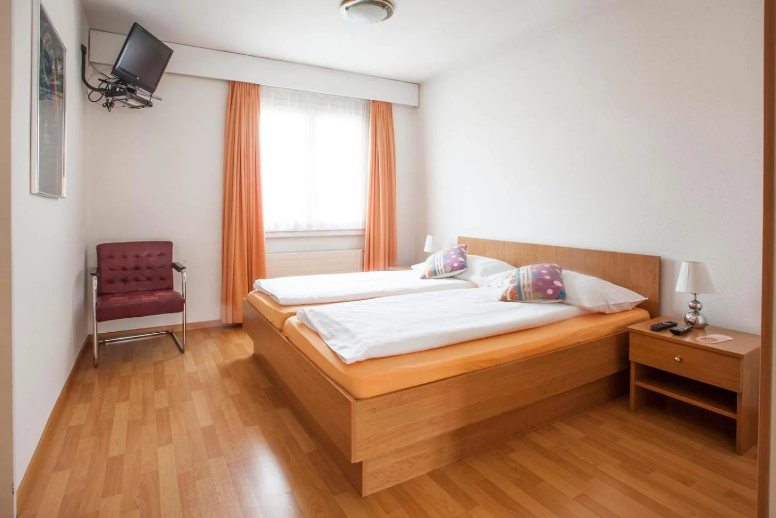 Communal lounge/ TV room in Hotel Zur Au