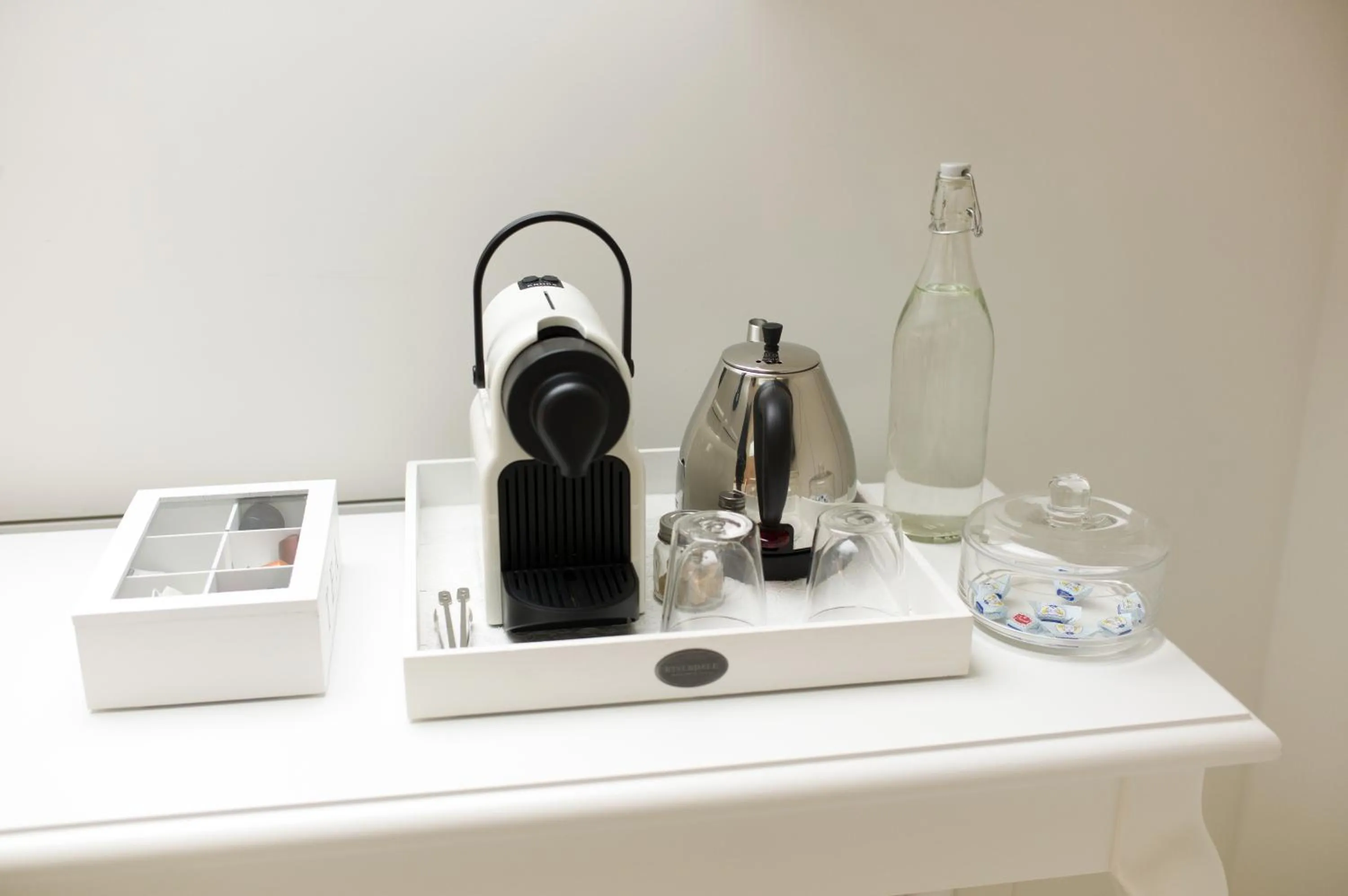 Coffee/tea facilities in B&B De Kloostertuin