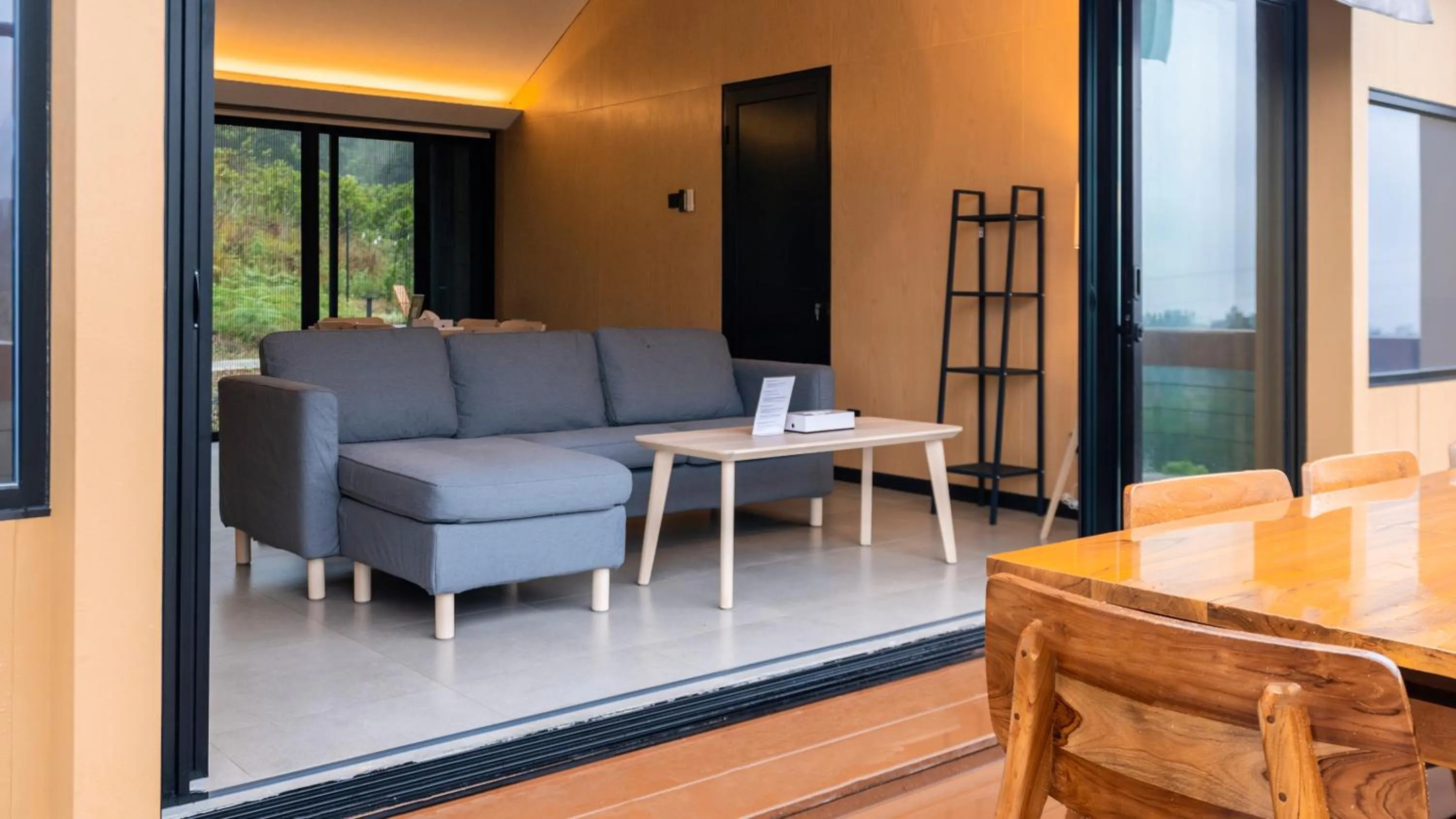 Living room in Bobocabin Kawah Ijen, Banyuwangi