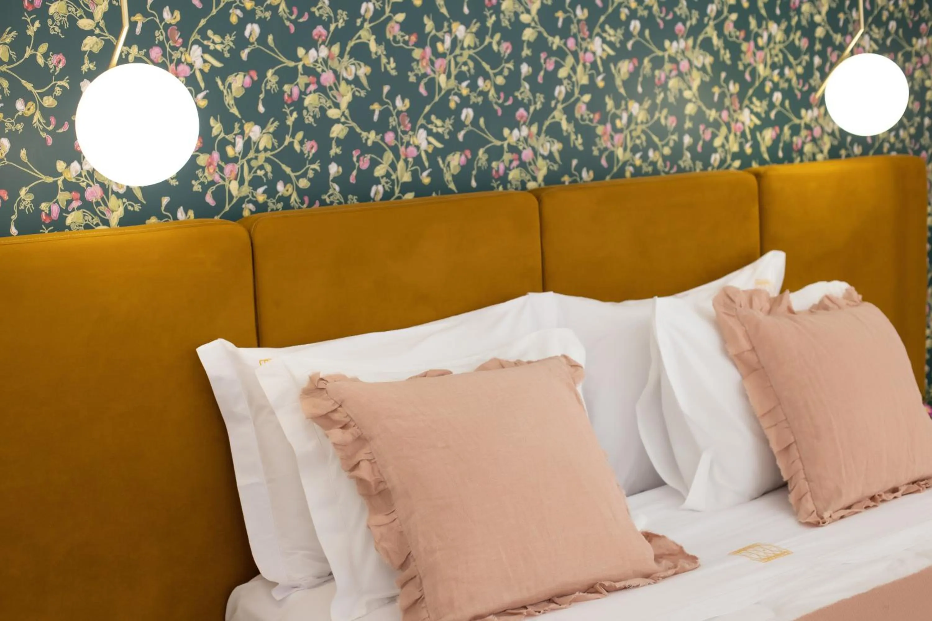 Bed in Trovador Guest House