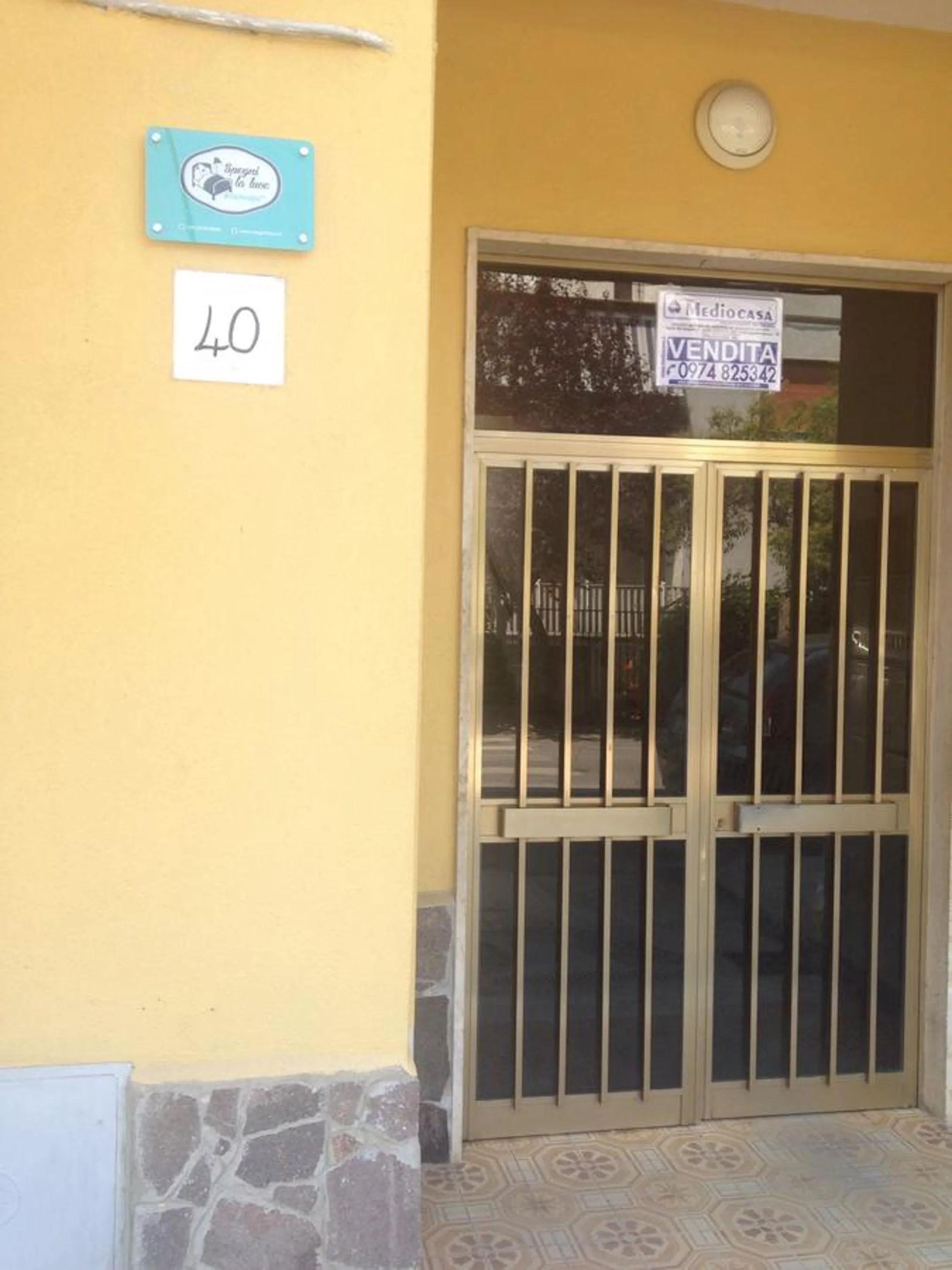 Facade/entrance in Spegni La Luce b&b