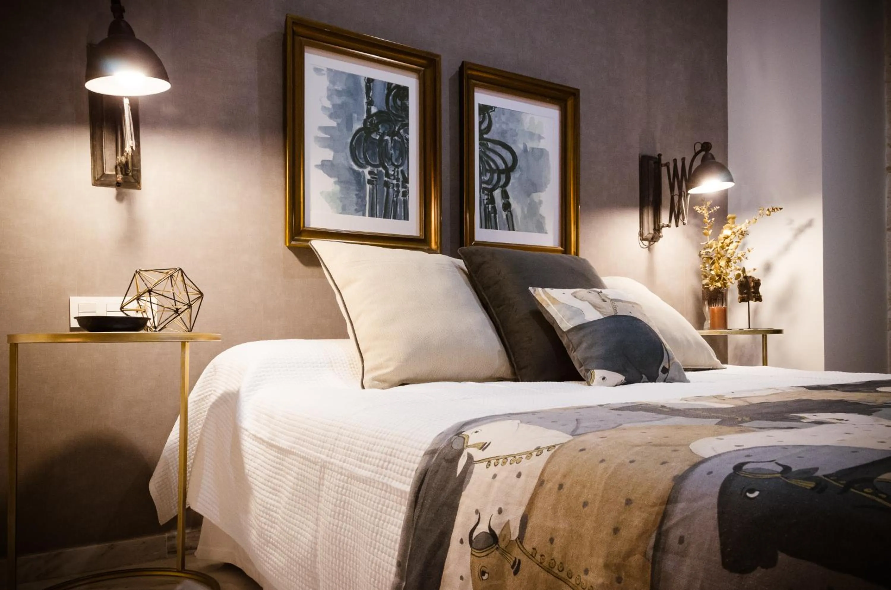 Bedroom, Bed in Luces de Catedral