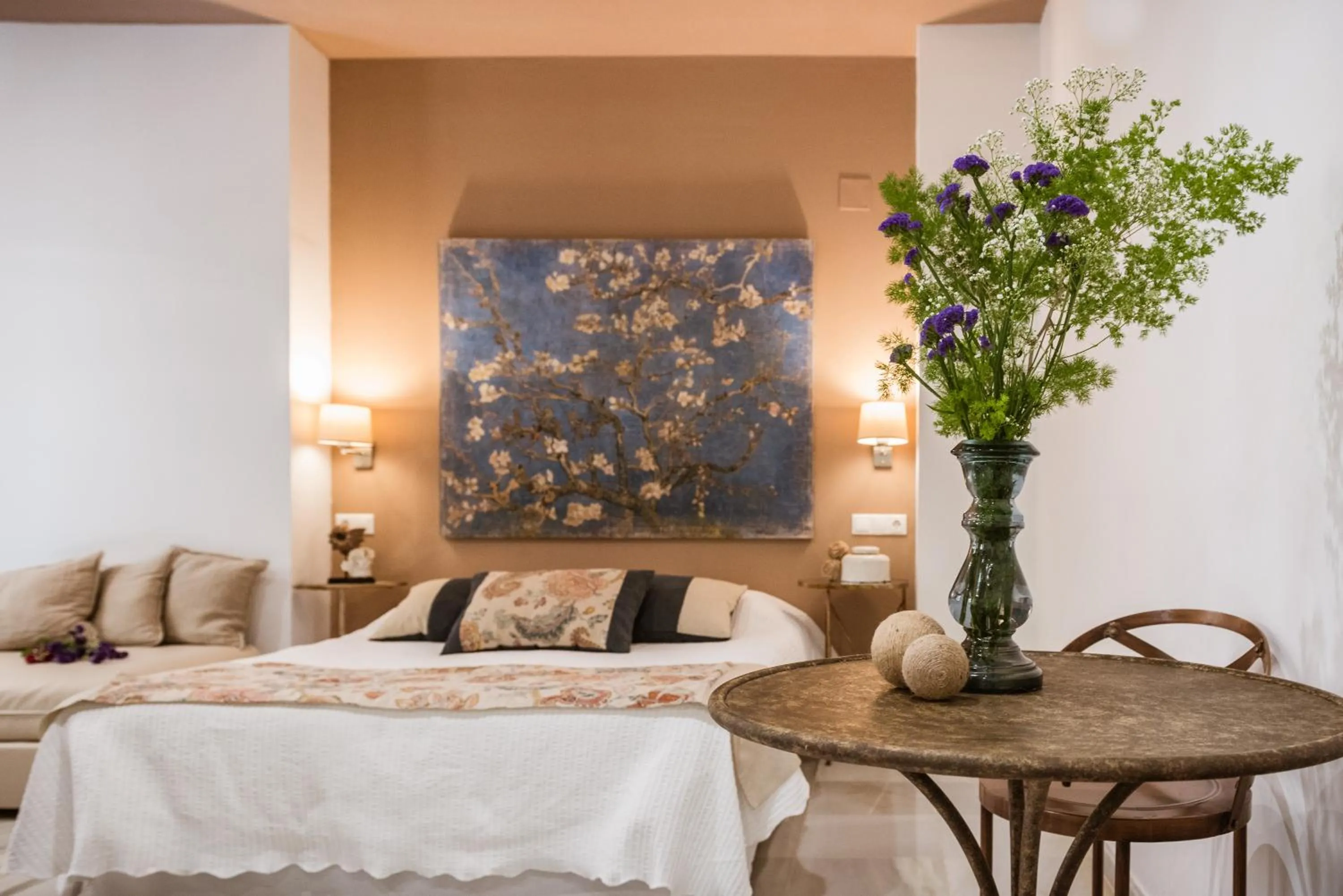 Bedroom, Bed in Luces de Catedral