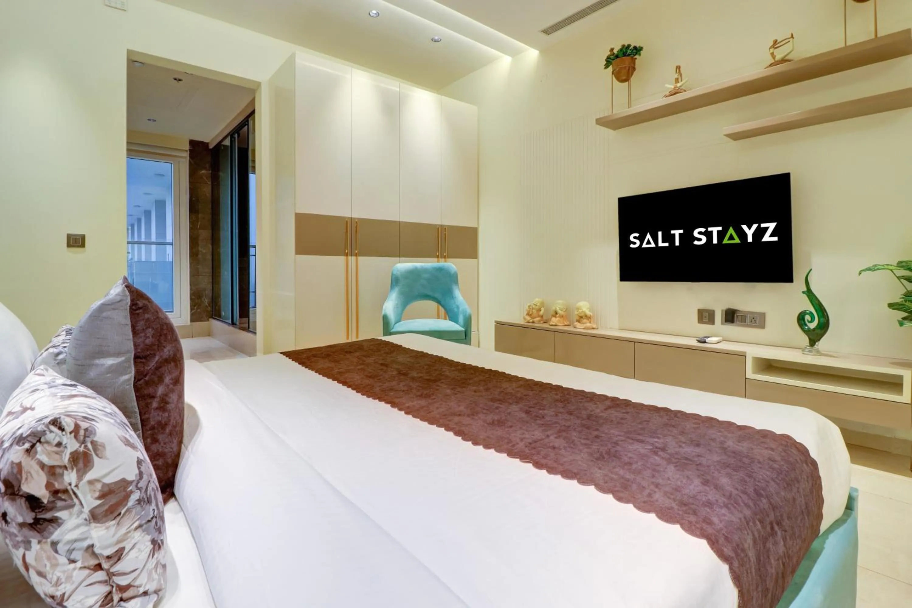 Communal lounge/ TV room, Bed in Saltstayz Trinity - Chandigarh Mohali
