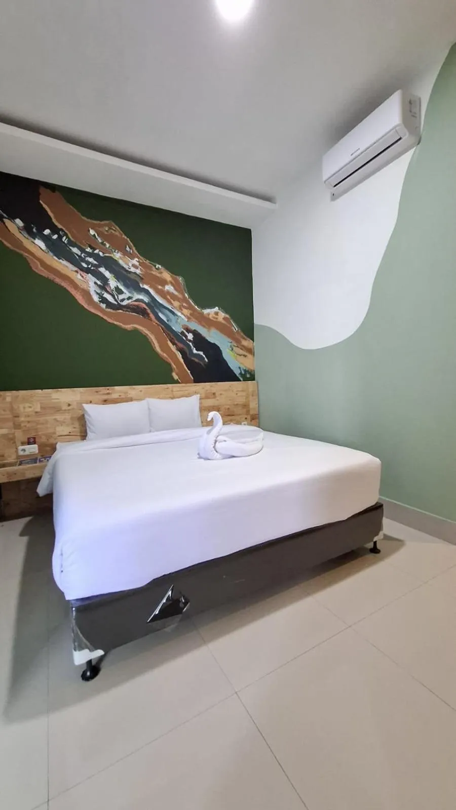 Bedroom, Bed in D'Hills Hotel