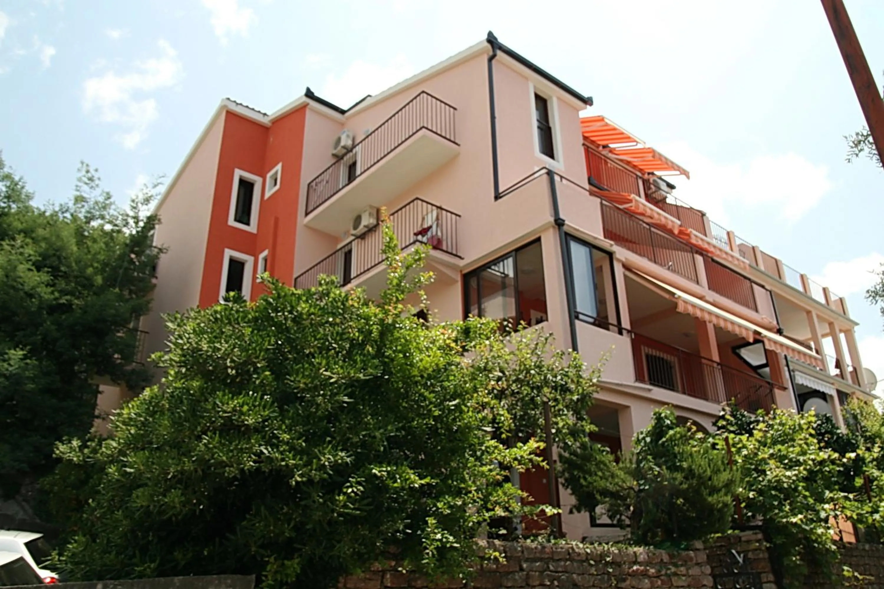 Facade/entrance in Apartmani Dalex