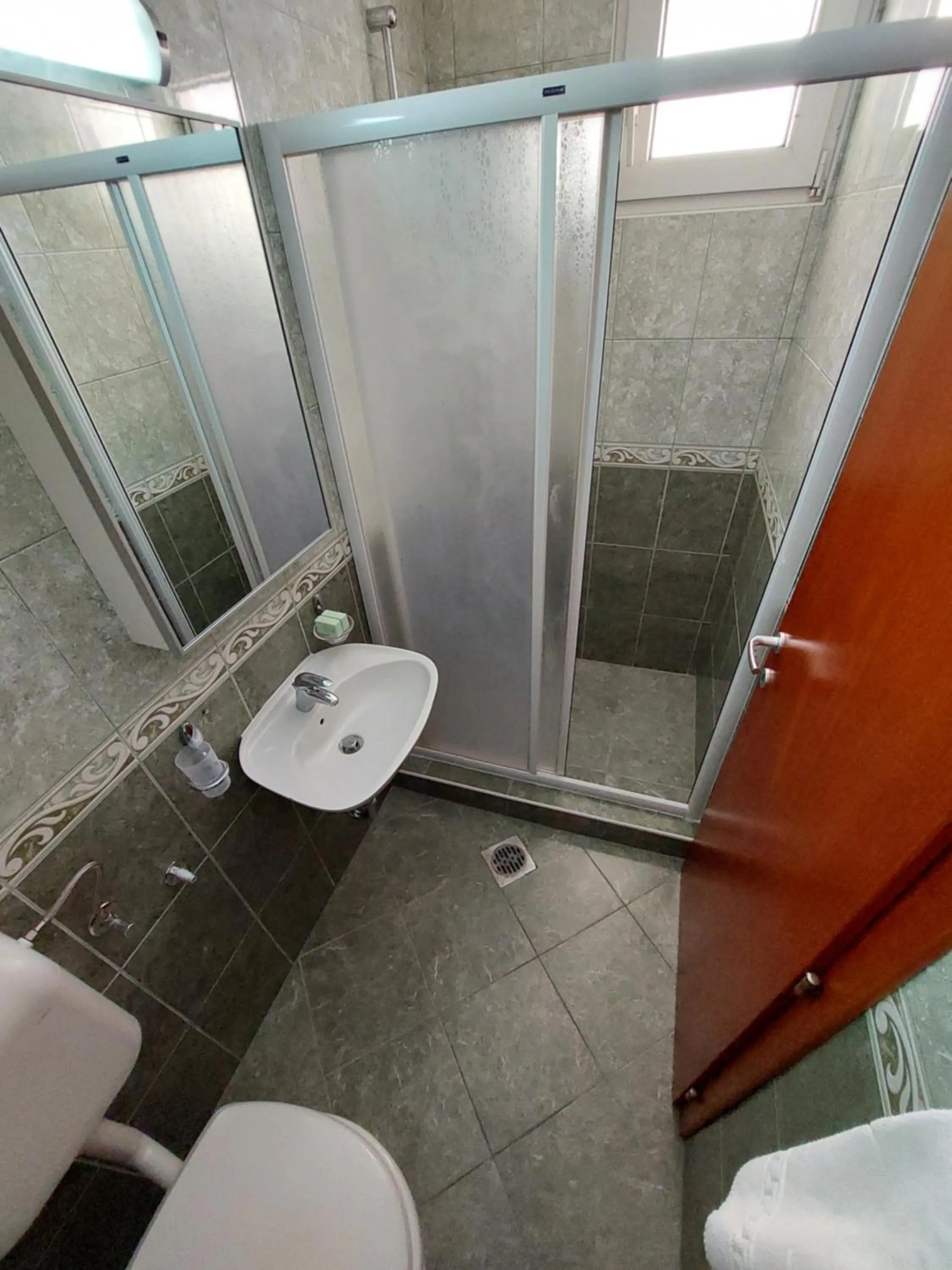 Shower in Apartmani Dalex