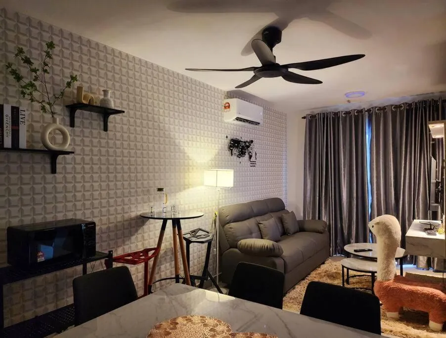 10 min to Subang Airport Free Wi-fi Carpark