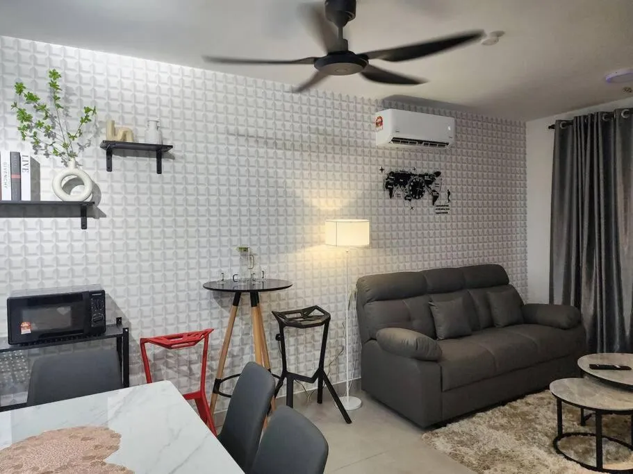 10 min to Subang Airport Free Wi-fi Carpark