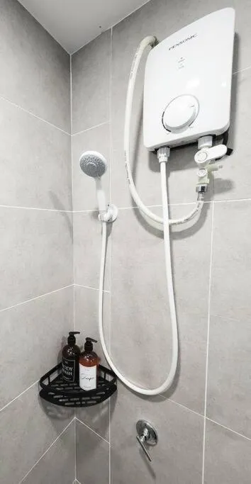 10 min to Subang Airport Free Wi-fi Carpark