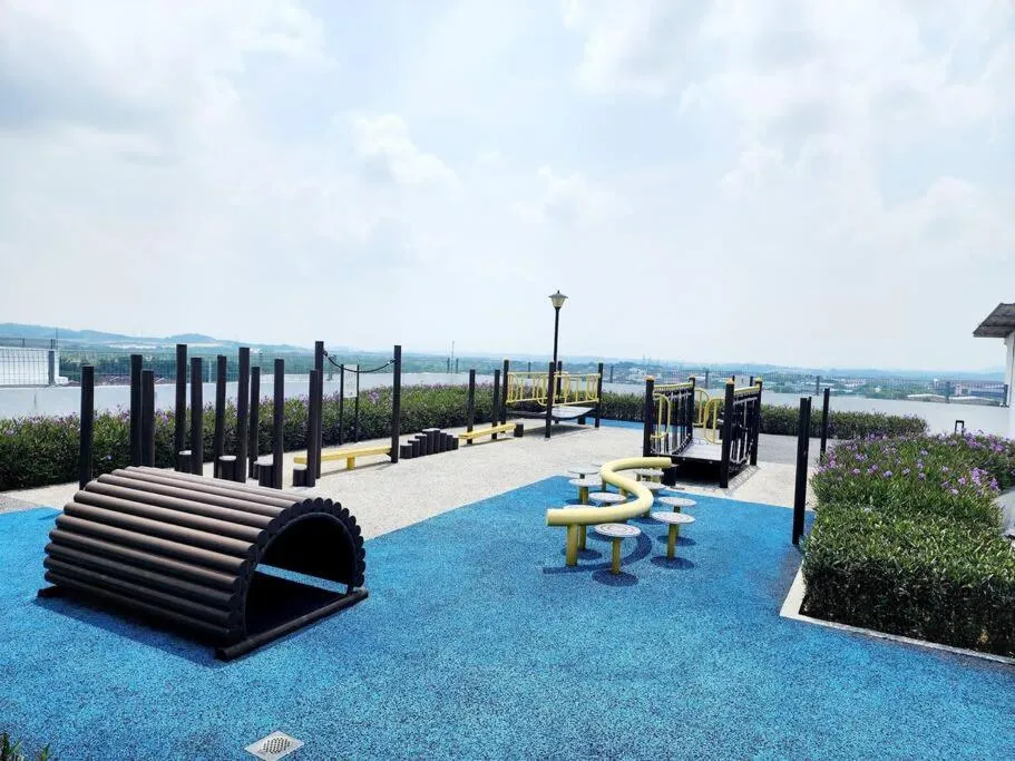 10 min to Subang Airport Free Wi-fi Carpark