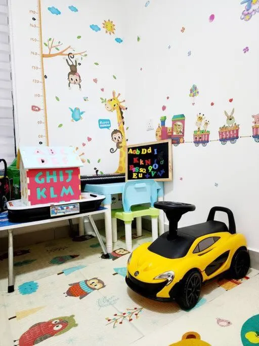 10 min to Subang Airport Free Wi-fi Carpark