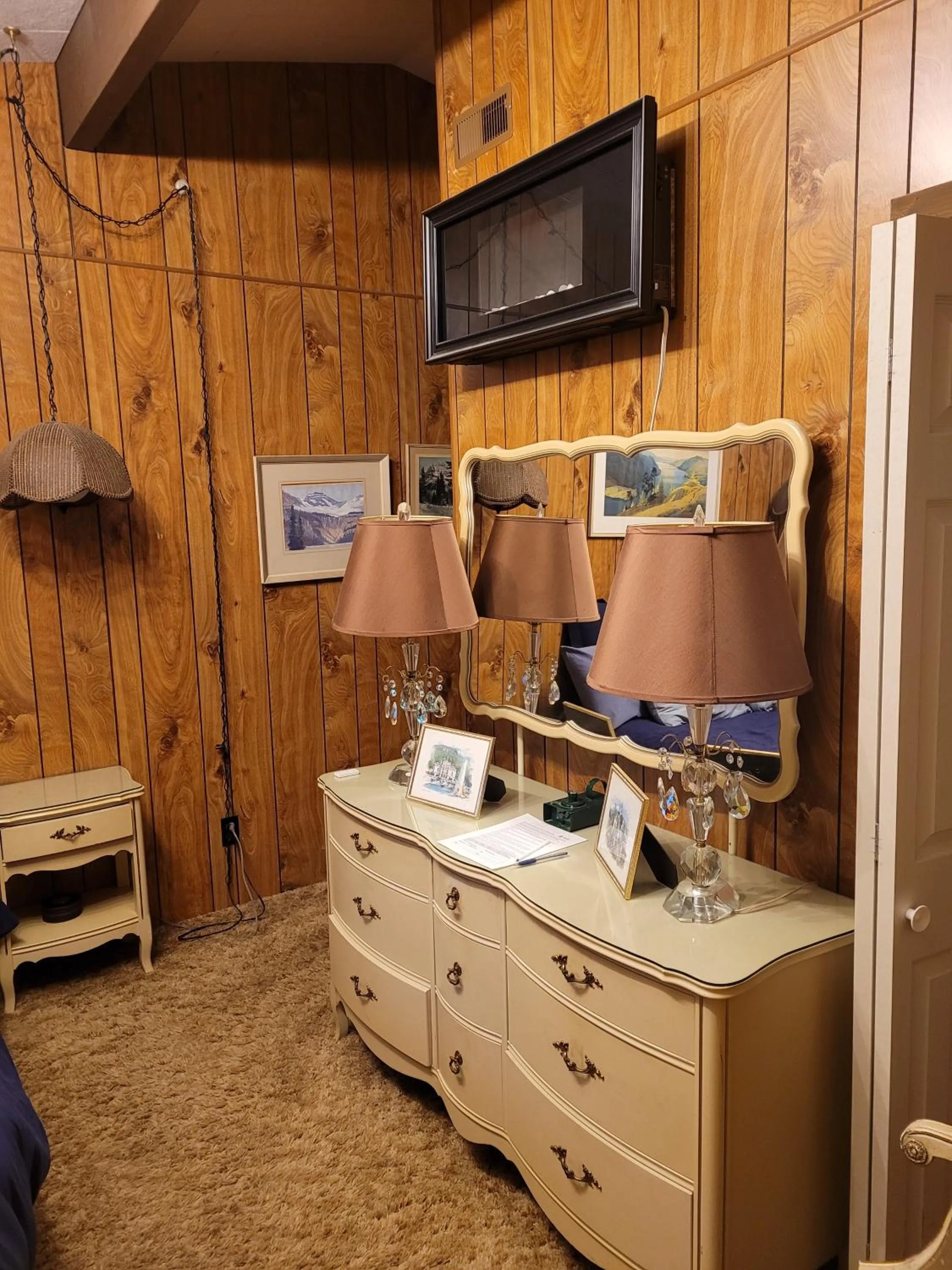 Bowering Lodge