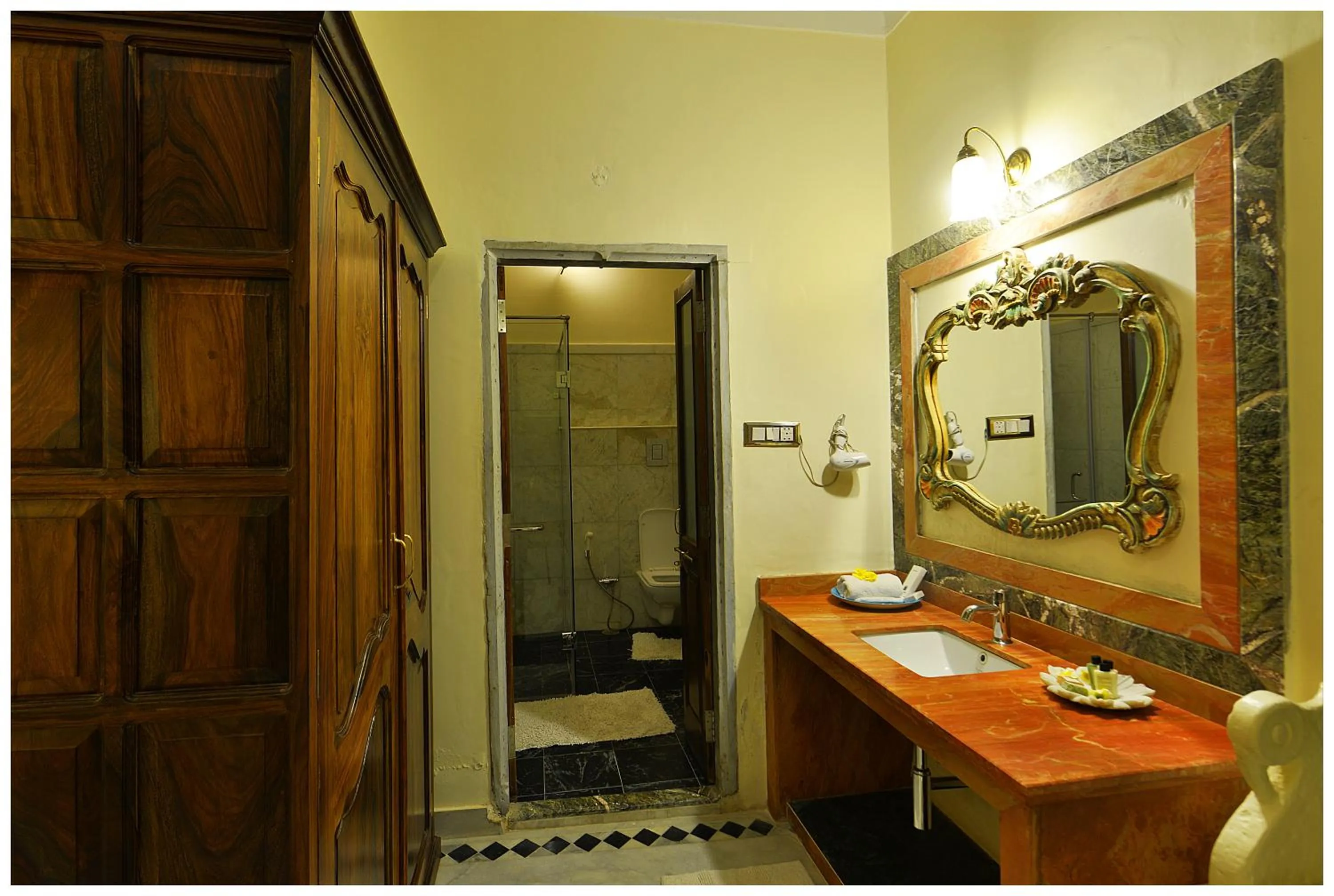 Bathroom in Hotel Castle Bijaipur