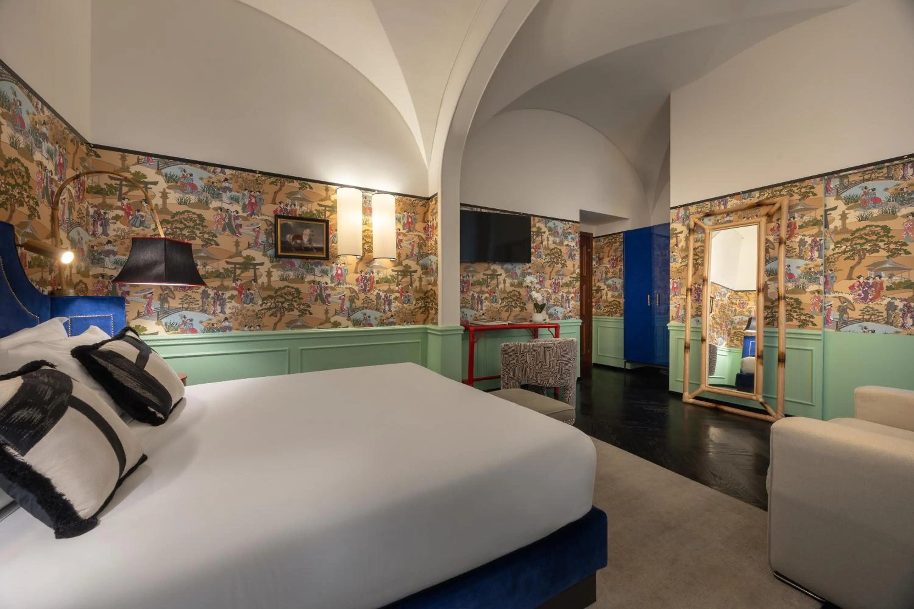 Photo of the whole room, Bed in V Collection Condotti