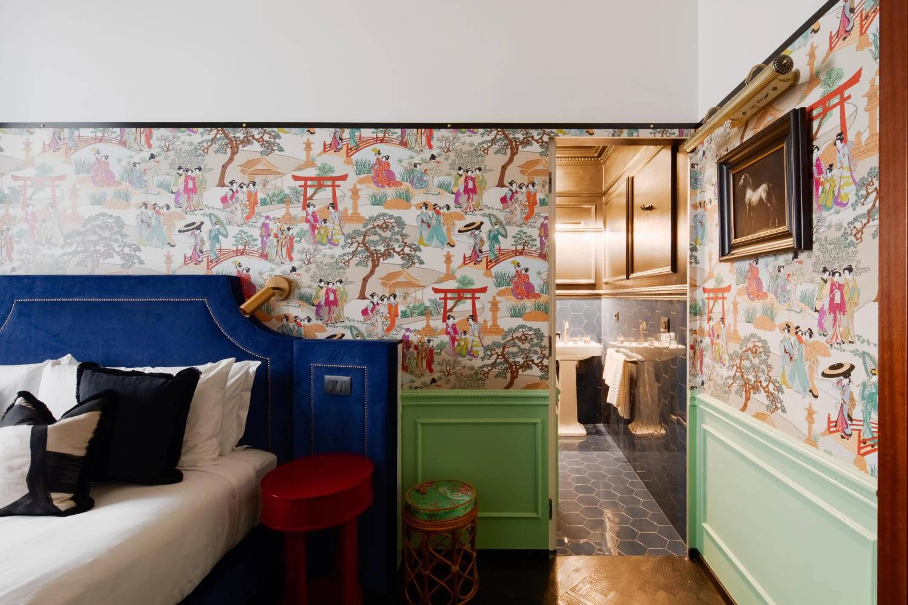 Photo of the whole room, Bed in V Collection Condotti